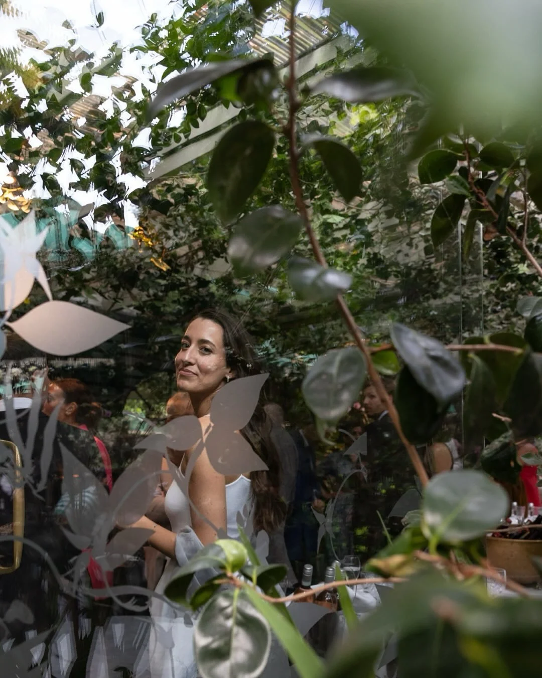 A window into day two of M &amp; R&rsquo;s classic and understated London Wedding at The Glasshouse in The Ivy Chelsea Garden for friends and family.  And the celebrations continue into next year for their larger wedding celebrations in Italy in the 