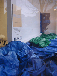 2004.crossover.front-window.gif