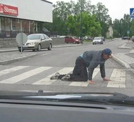 Alex Conroy, witnessed attempting to get to his car after a week in Ibiza and the 5pm class