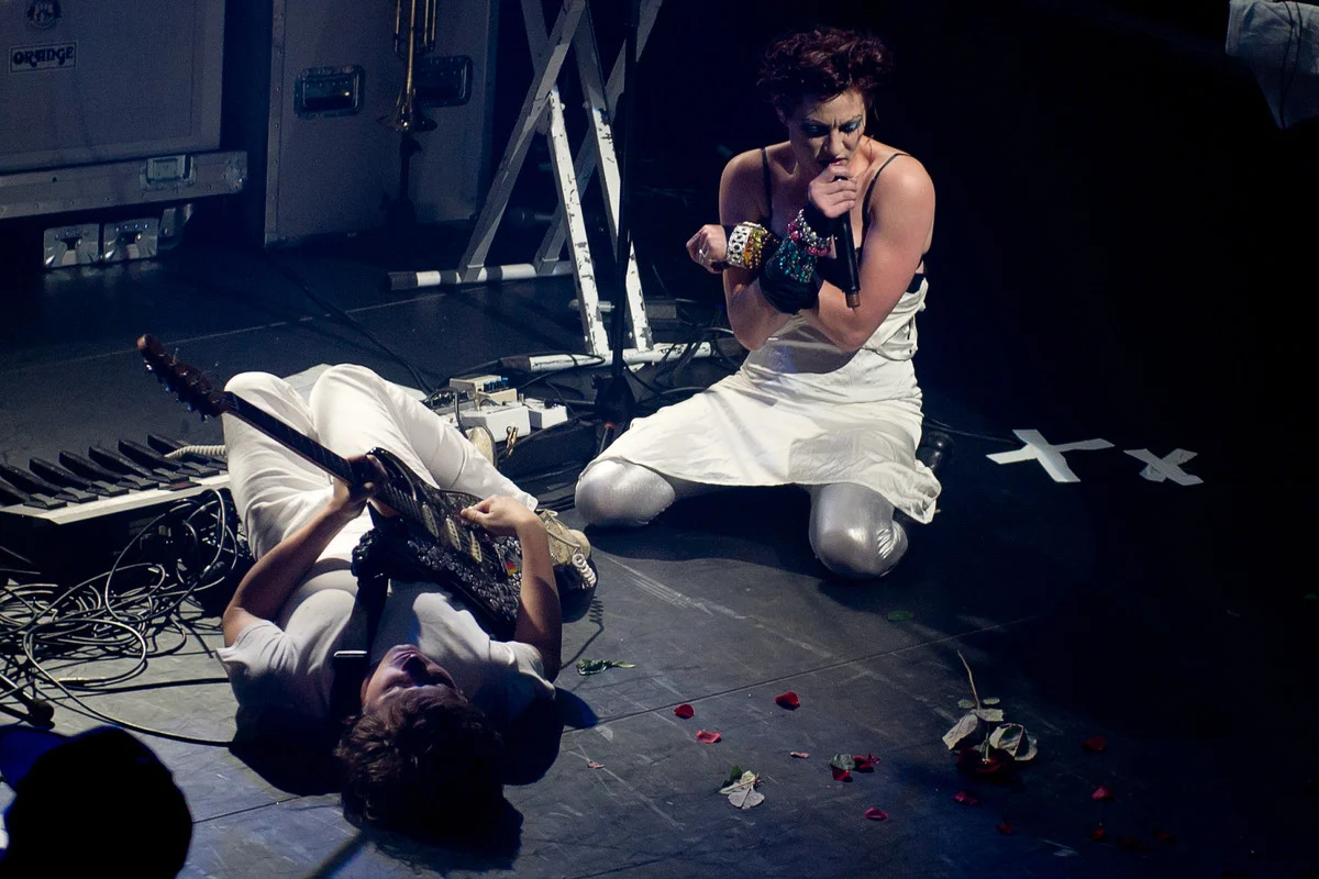 amanda_palmer_and_the_grand_theft_orchestra01_website_image_gyjq_wuxga.jpg