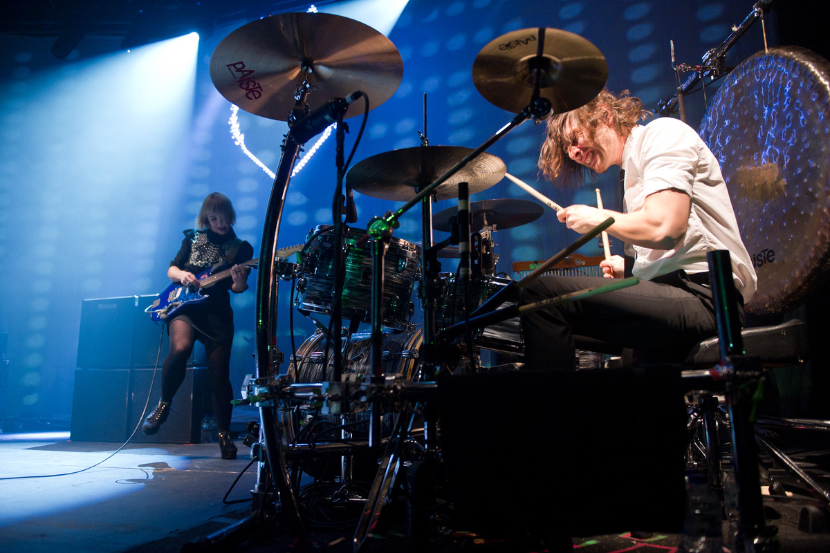 the_joy_formidable02_website_image_gyjq_wuxga.jpg