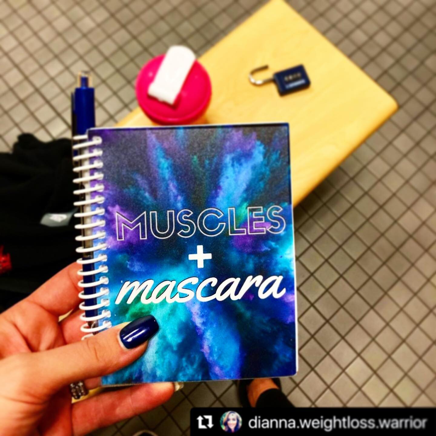 😅💪🏻👊🏽 #Repost @dianna.weightloss.warrior 
・・・
I&rsquo;ve been trying to do a better job at tracking my lifting routines and weights so I can improve and get stronger. This @trainrite00 fitness journal is the perfect size and format! Plus, how cu