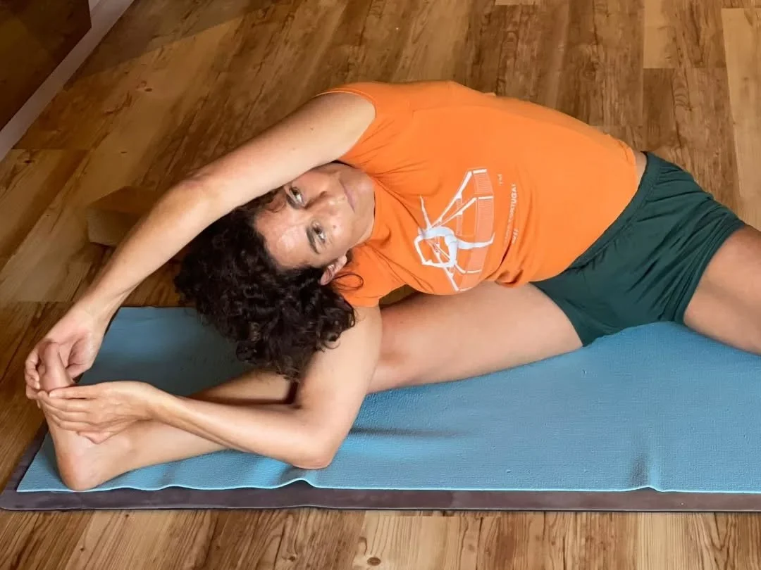 And into the weekend we bend 🙌 😊🙏
.
.
.
.
.
.
.
#yoga #iyengaryoga #iyengaryogaporto #iyengaryoga_leonor #bksiyengar #patanjali #yogaonline #yogalove #yogalife #yogaeverywhere