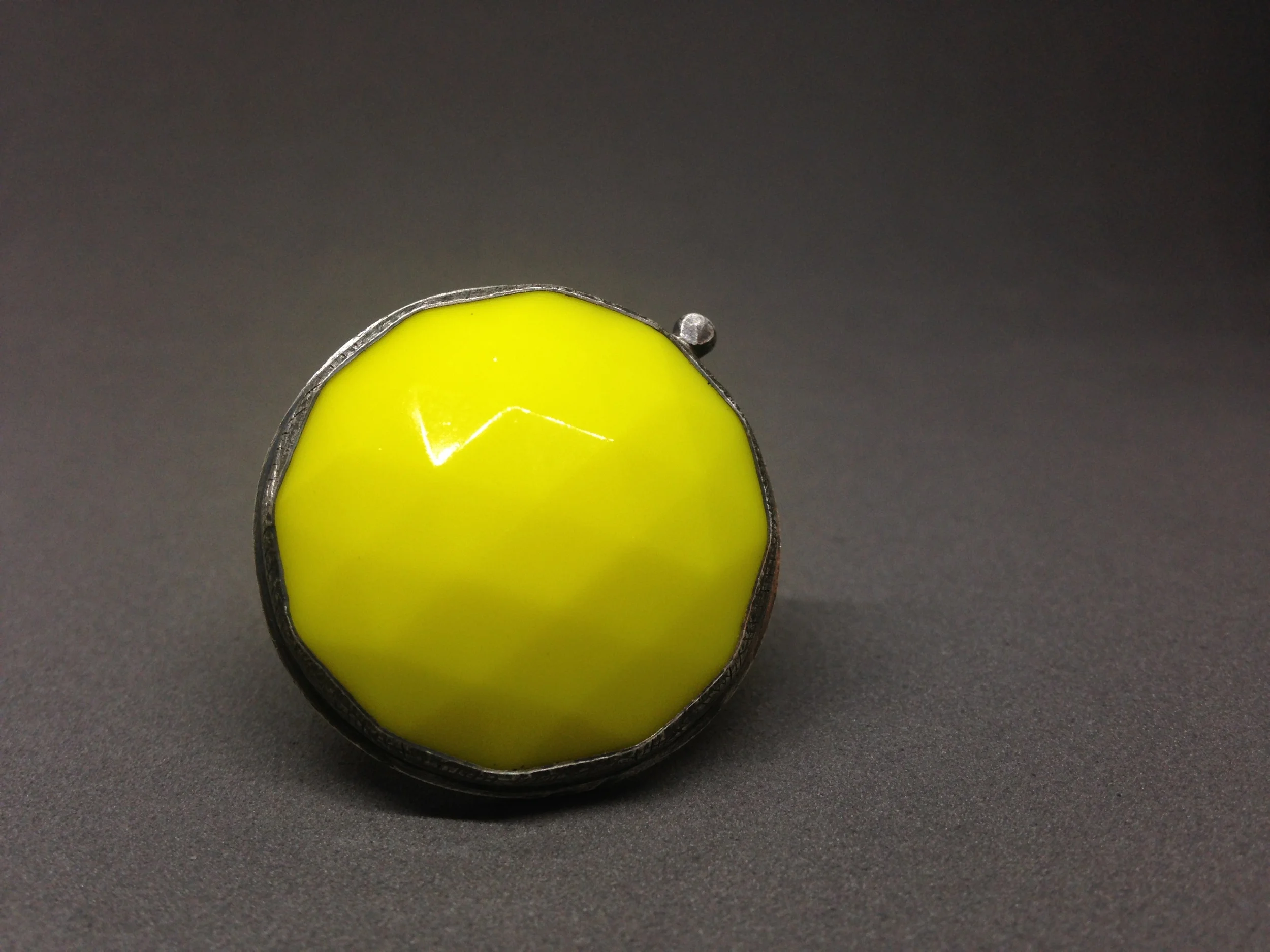  large bright yellow ring: faceted vintage glass & oxidized sterling silver