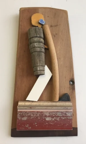 UPRIGHT