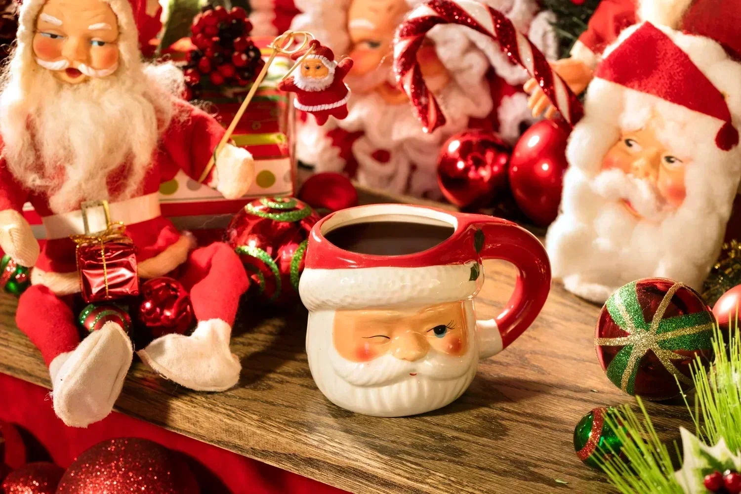 Miracle-2020-BadSanta-MelissaHom-S7A6891.webp
