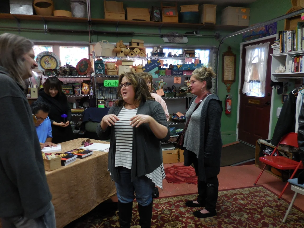 05-Candid Room 2.JPG