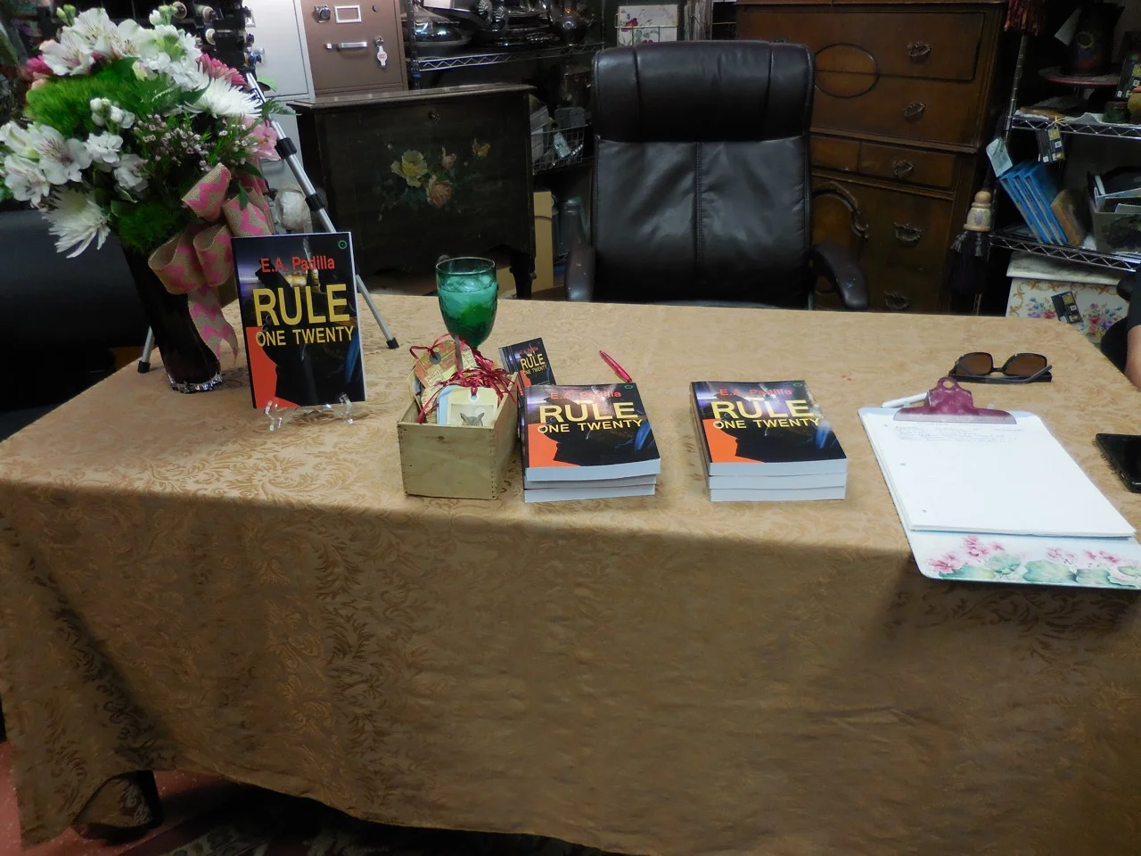 30-Signing Table.JPG