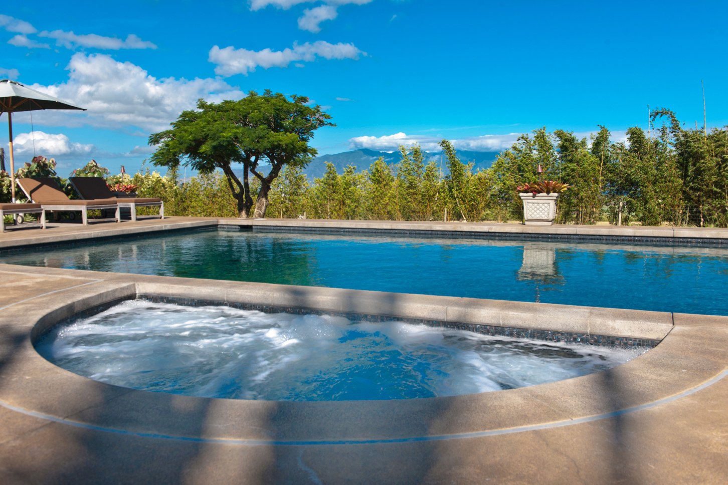 Pool &amp; Jacuzzi | Yoga Retreat | Maui