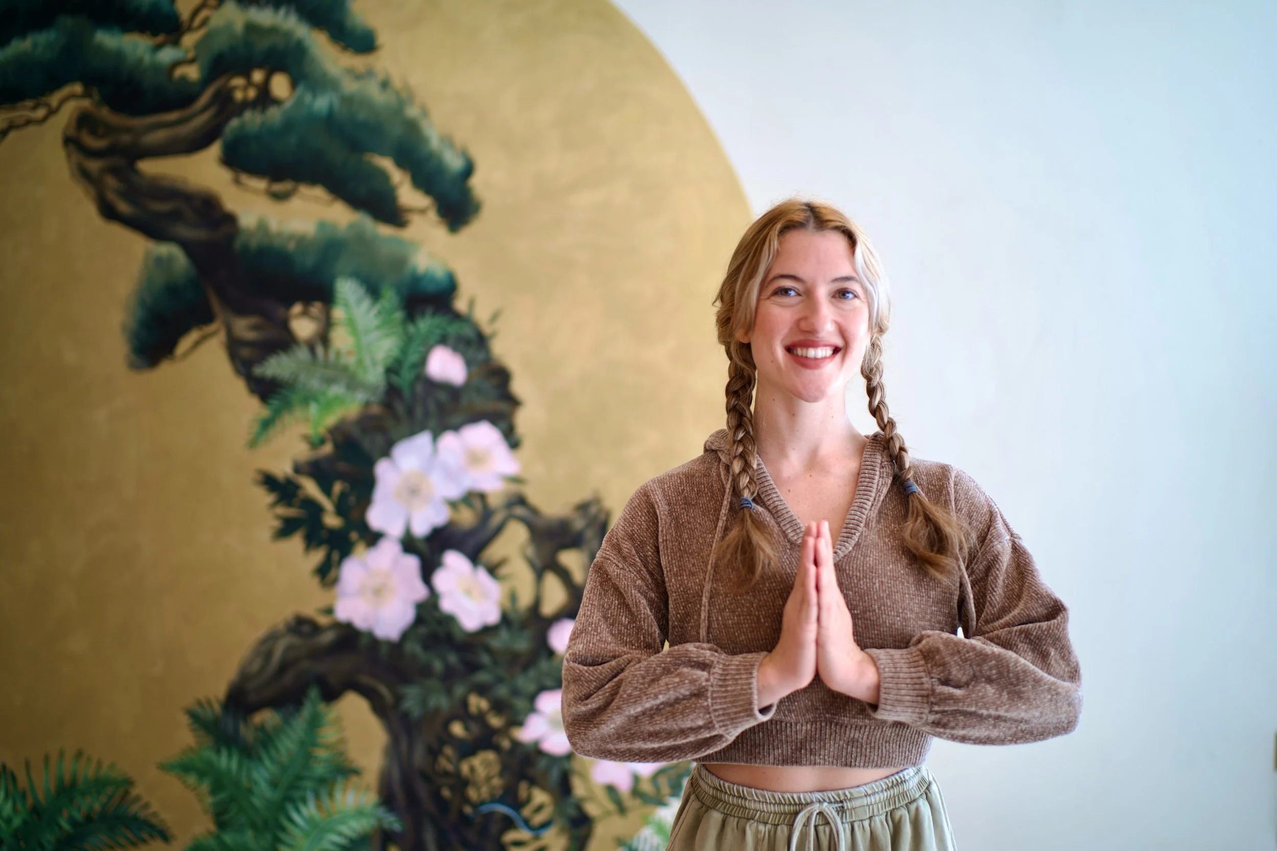 Happy Birthday to @oliviayohai 🌺

Olivia&rsquo;s presence lights up our community. From her warm welcomes before class even begins, to the enthusiasm and passion that she exudes through her teachings, she is always inspiring others to connect with j