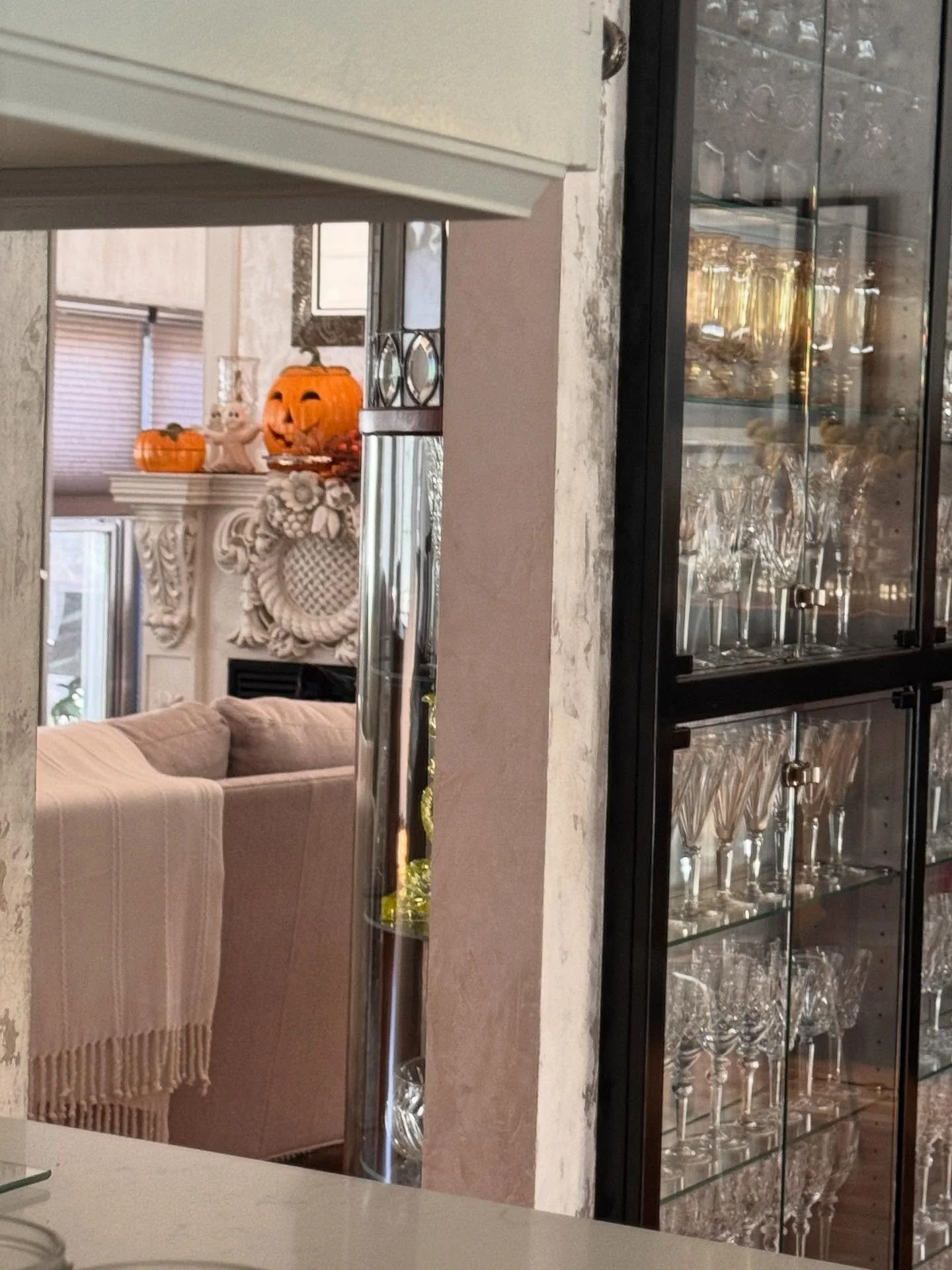 Spaces! Happy Halloween🎃