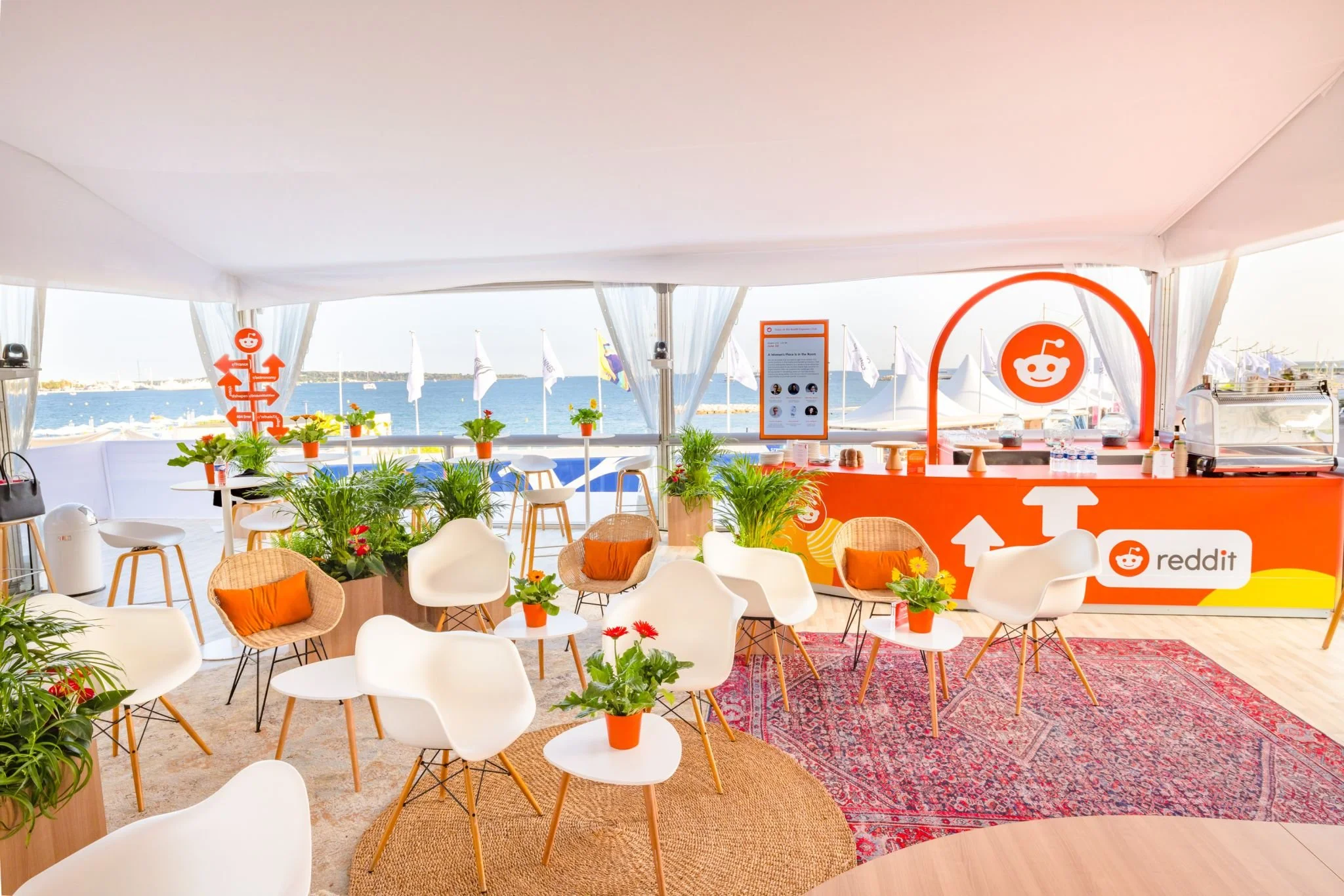 Floor 2: French Riviera Observation Deck + Bar
