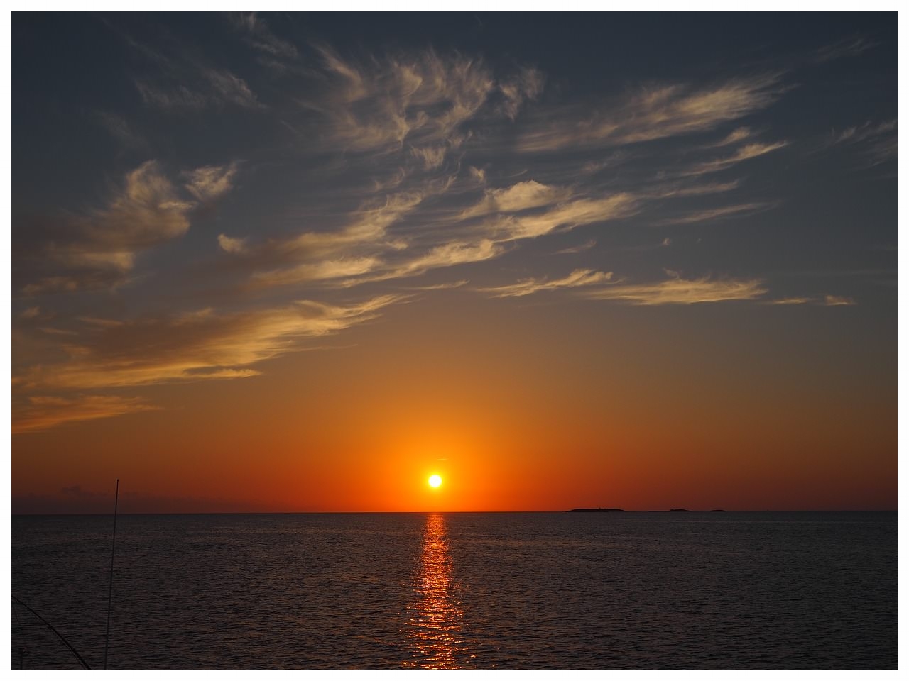 sunset-2428829_1280.jpg