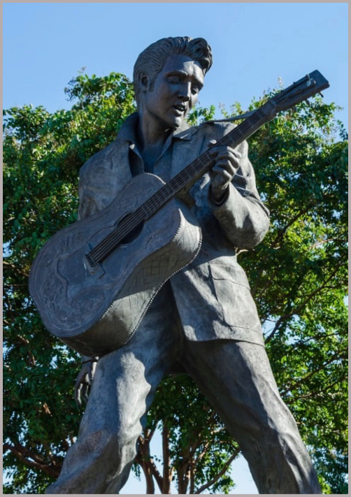 Elvis Statue (1)-frame.jpg