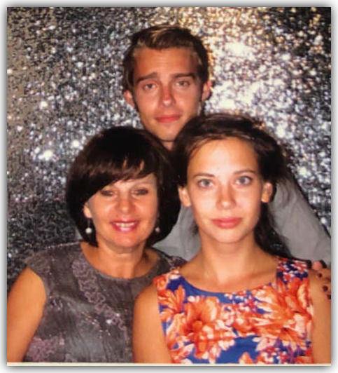 RuchlickiFamilyi-frame.jpg