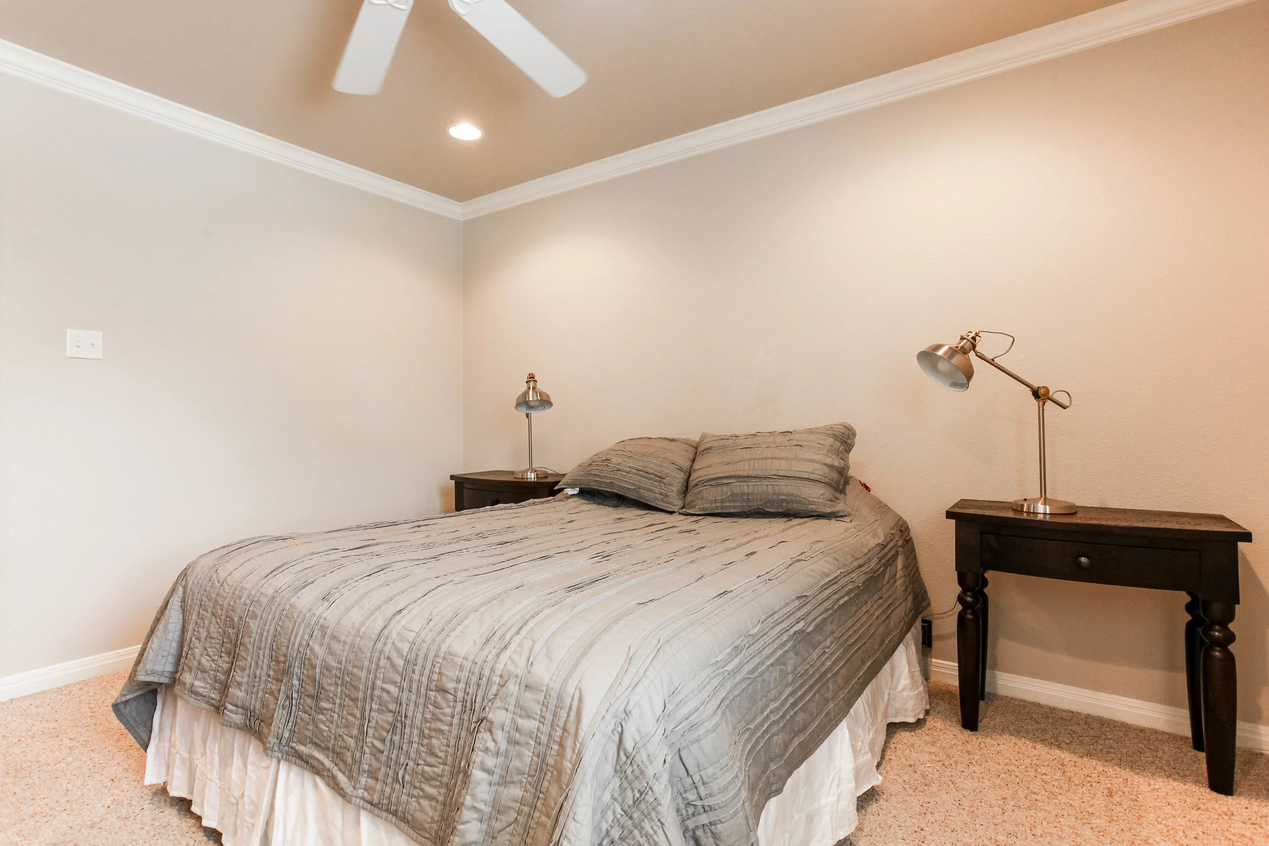 1500 Eastside Drive 218-3.jpg