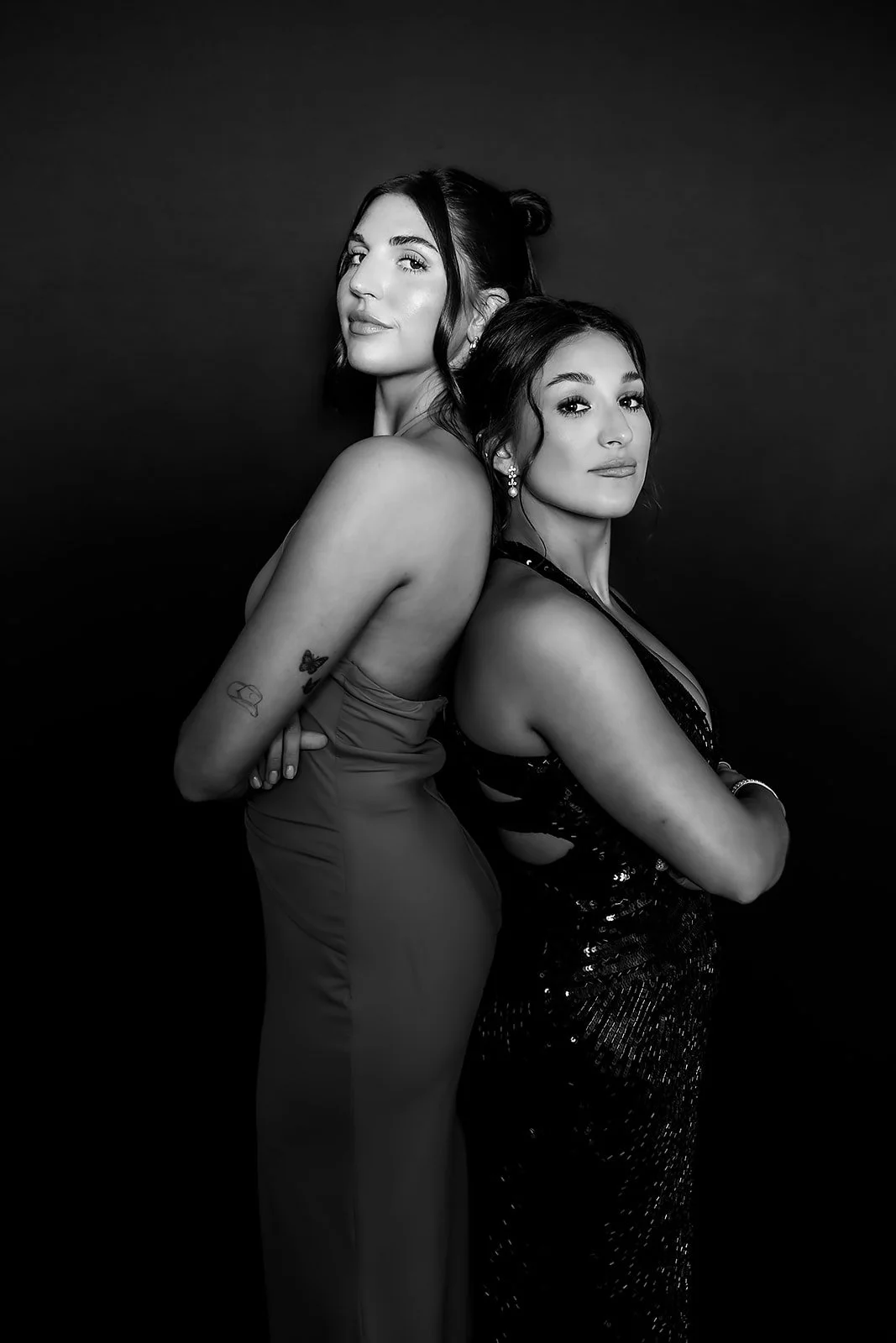 black-backdrop-photo-booth-friends.jpg
