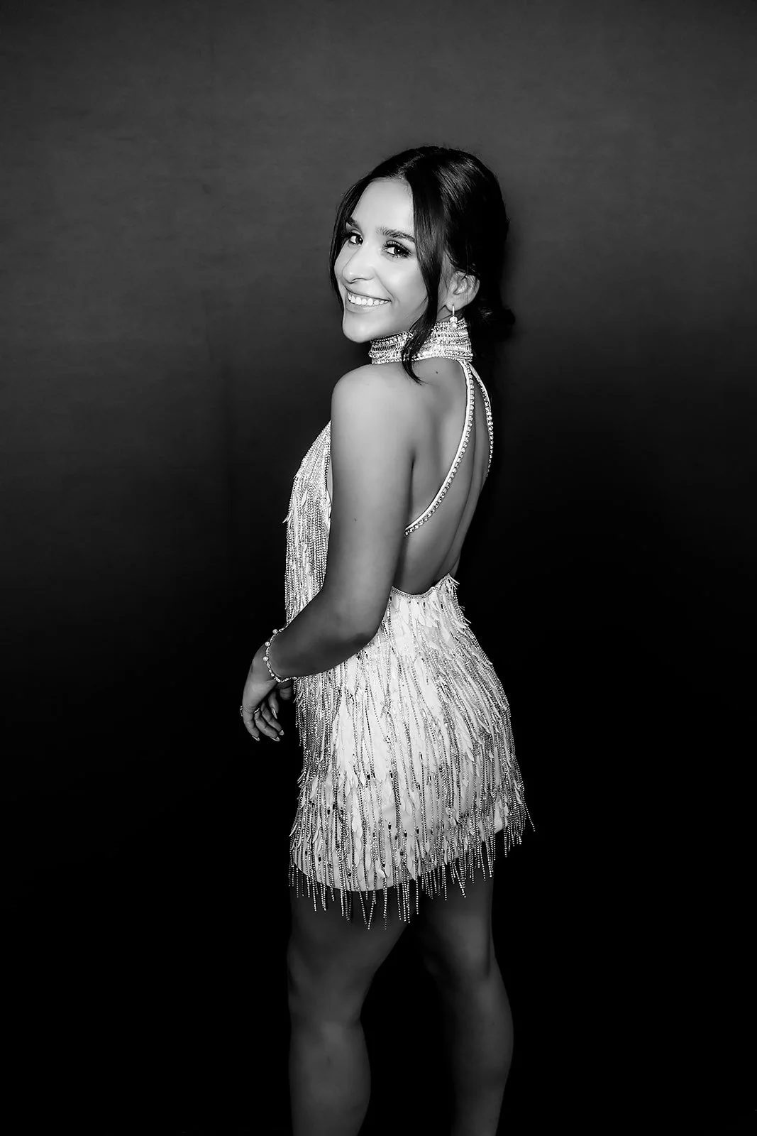 editorial-black-backdrop-portraits 3.jpg