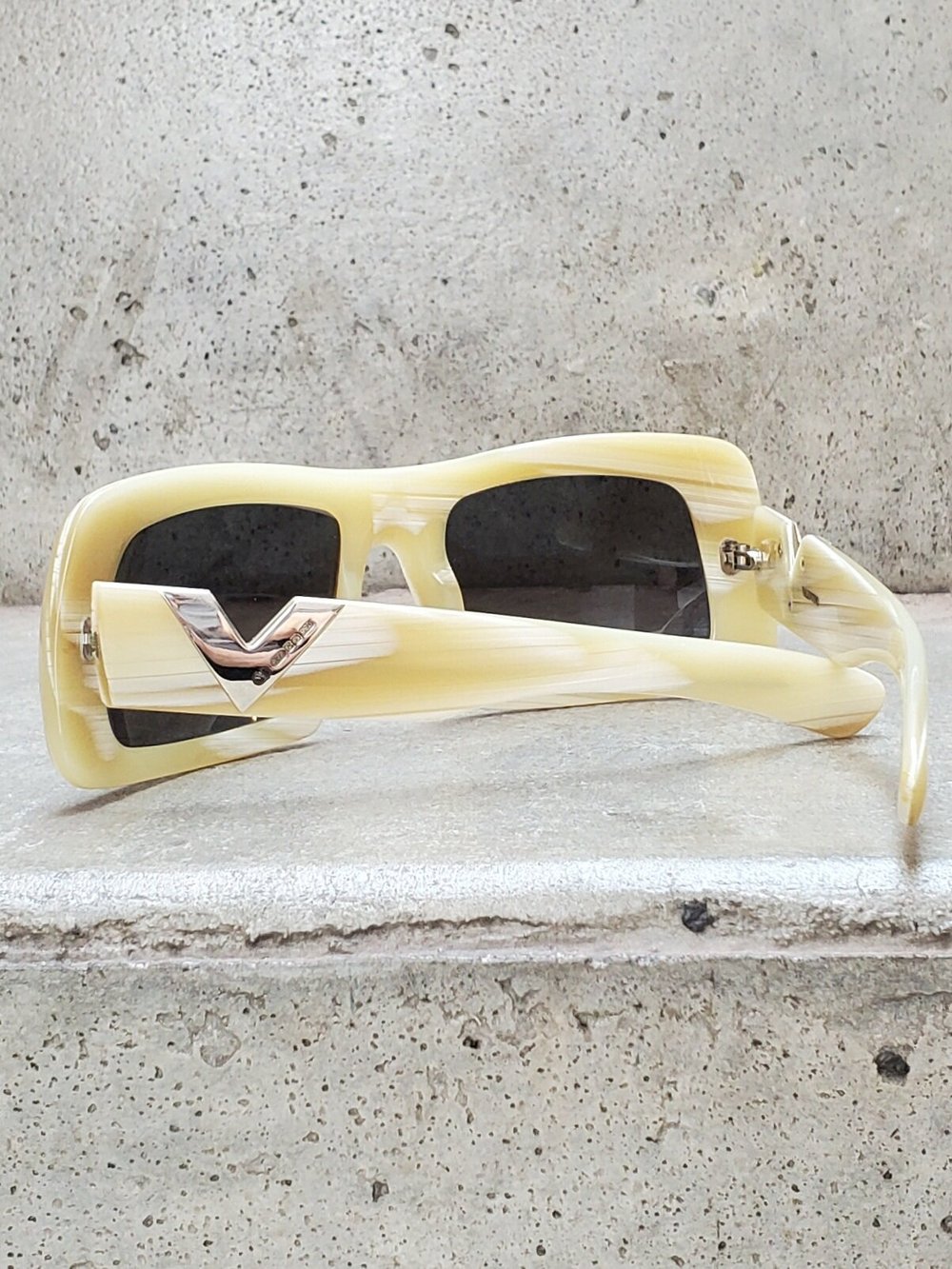 Lightly used Valentino Sunglasses Valentino | Accessories | Valentino Sunglasses Gently Used  main image 4