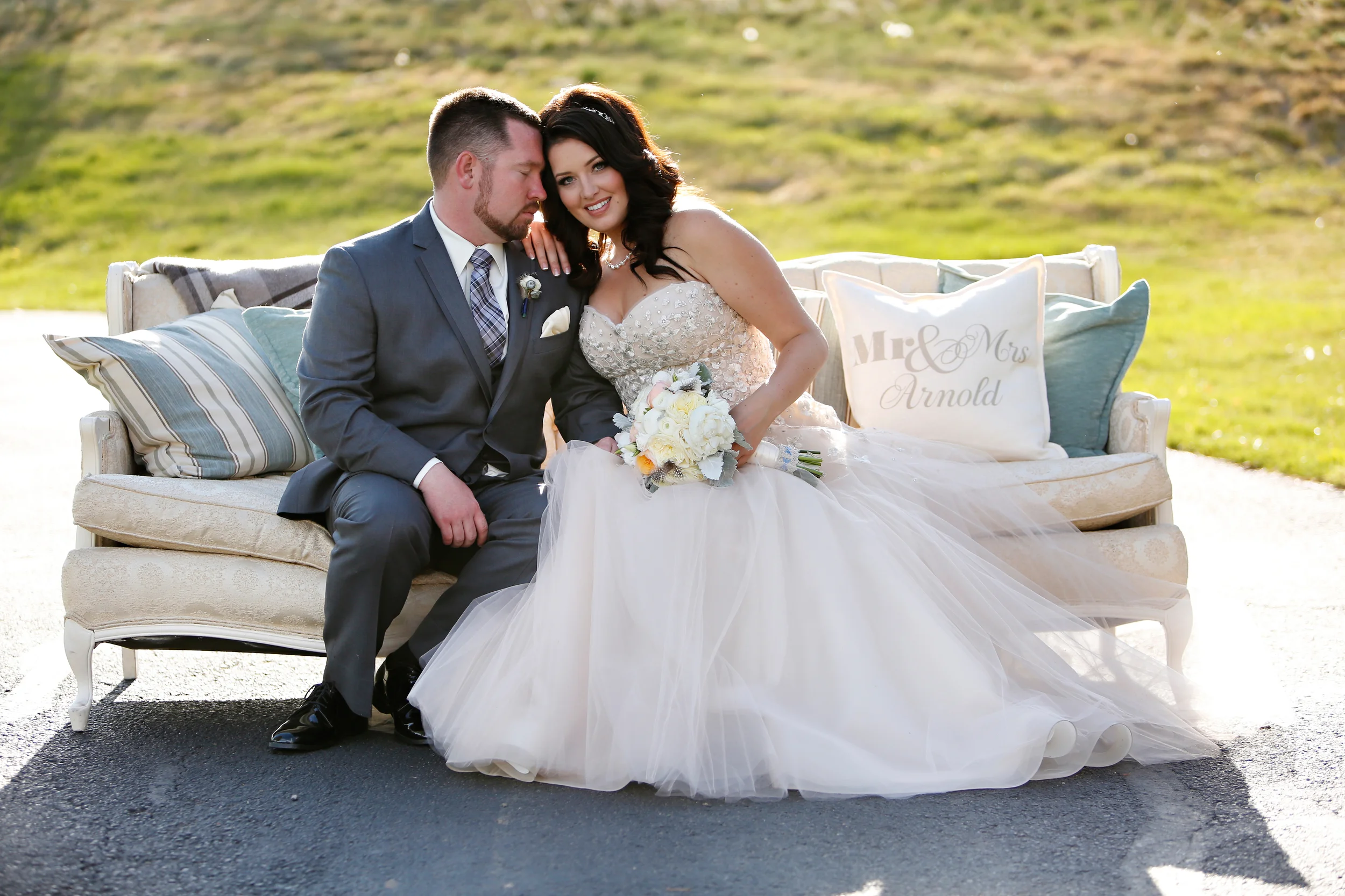LWD Bride: Mandy's Stylish Castle Cliff Estate Wedding