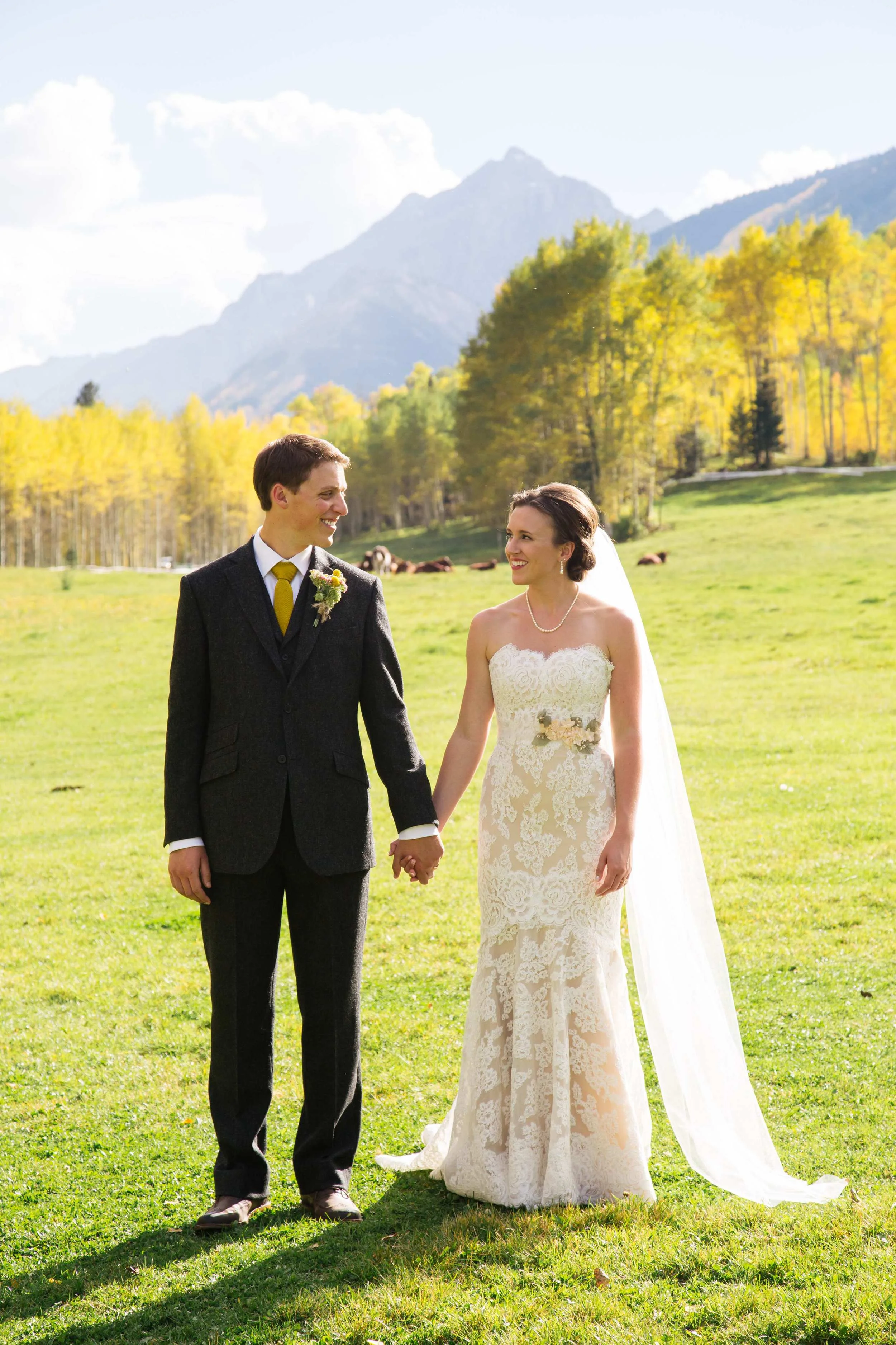 LWD Bride: Jenna's Fall Wedding in Aspen
