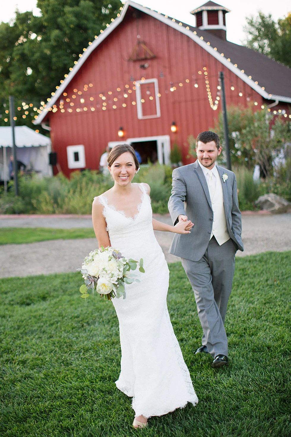 LWD Bride: Jill's Sweet Barn Wedding