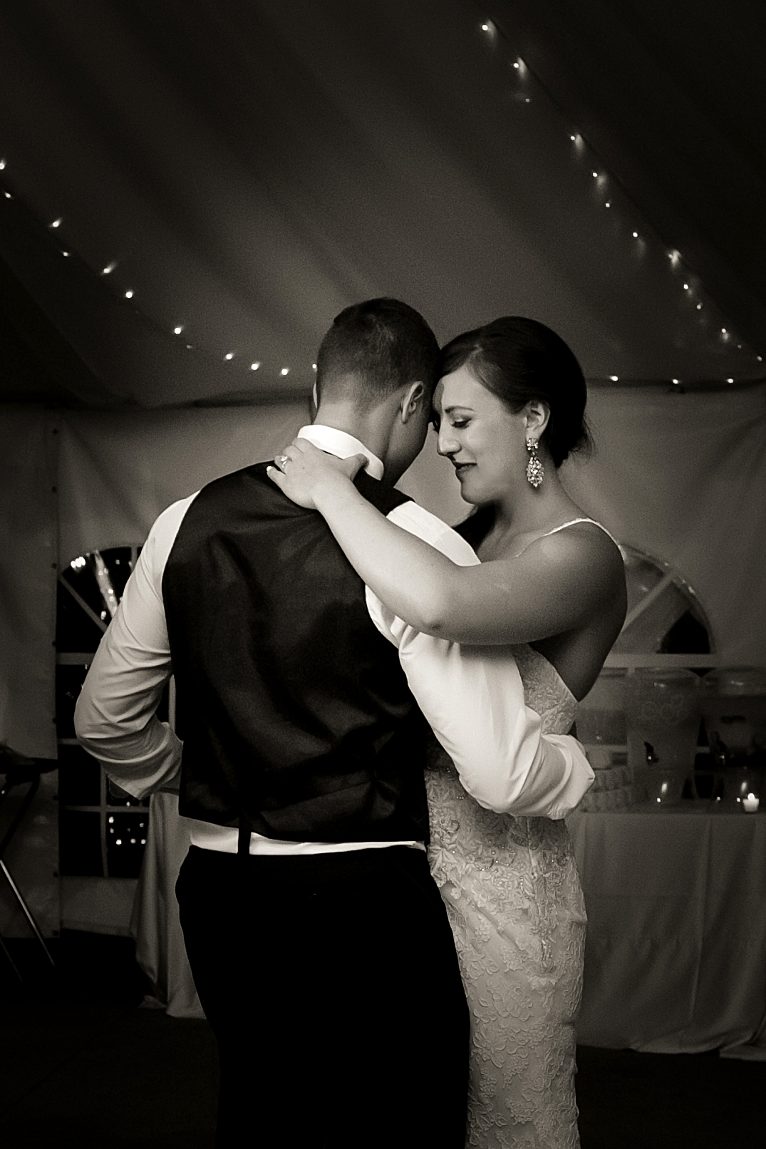 Colorado Wedding | Reem Acra gown from Little White Dress | Liz Cook Photography