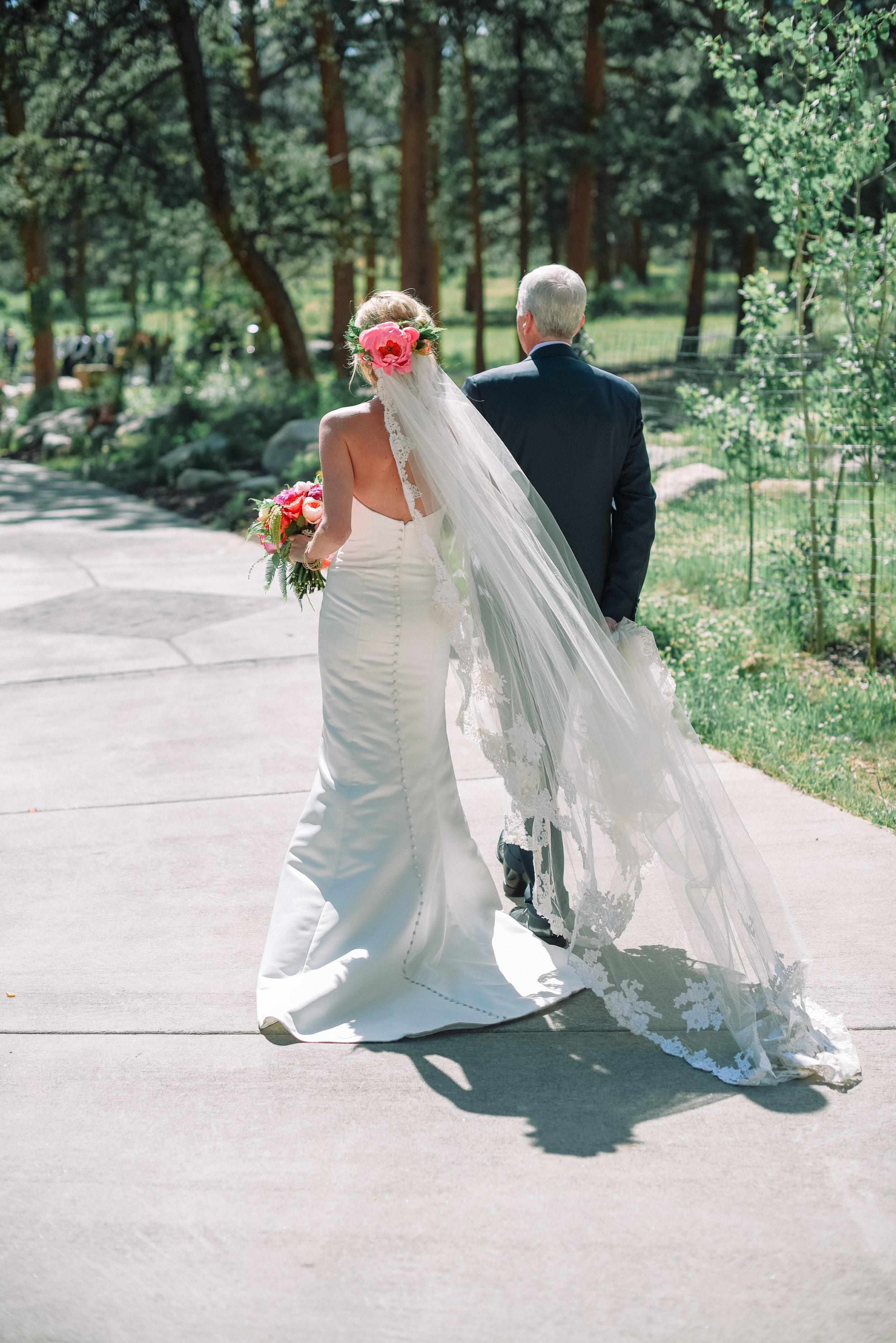  Kellie + Rob | Della Terra Mountain Chateau | wedding gown "Sarah" by Robert Bullock Bride and belt "Francine" by "Sassi Holford" | Laura Murray Photography 