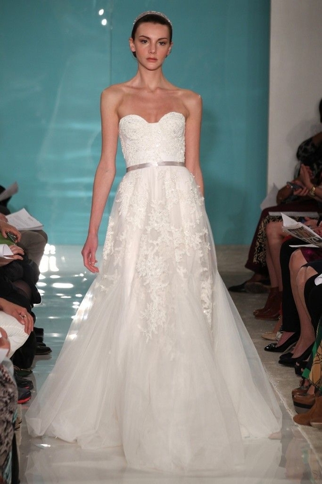 reem-acra-heavenly-lace-wedding-dress-4969558-0-0.jpg