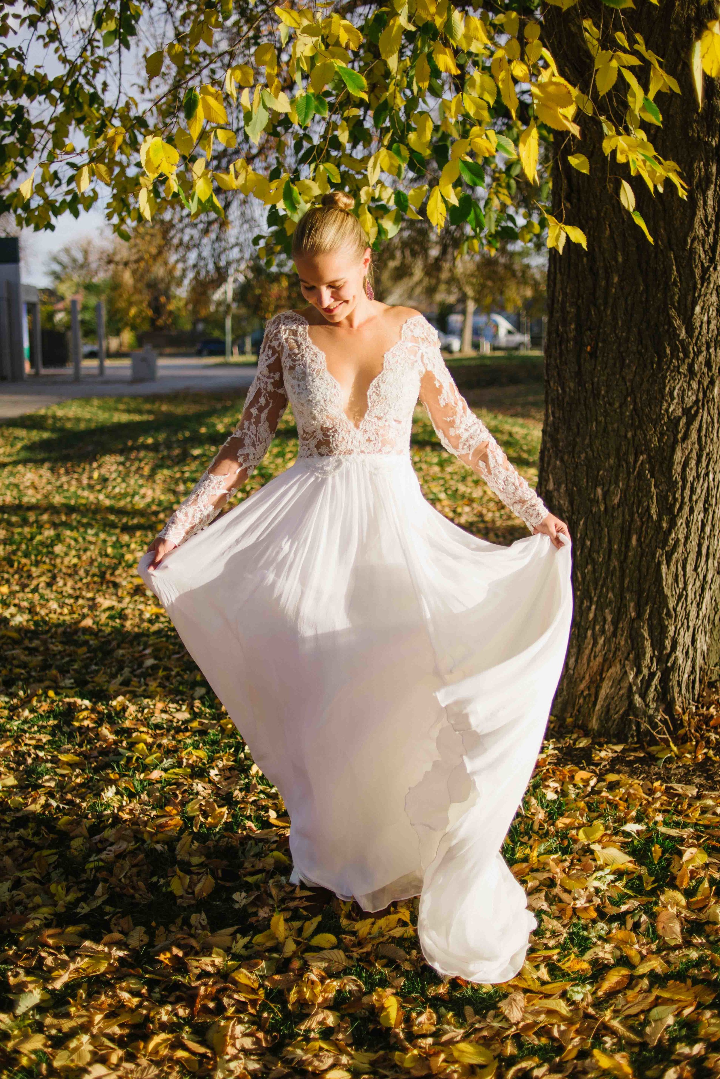  Fall Wedding Inspiration | Anne Barge "Leyland"&nbsp;| available at Little White Dress Bridal Shop in Denver | Photography: Kelly Leggett 