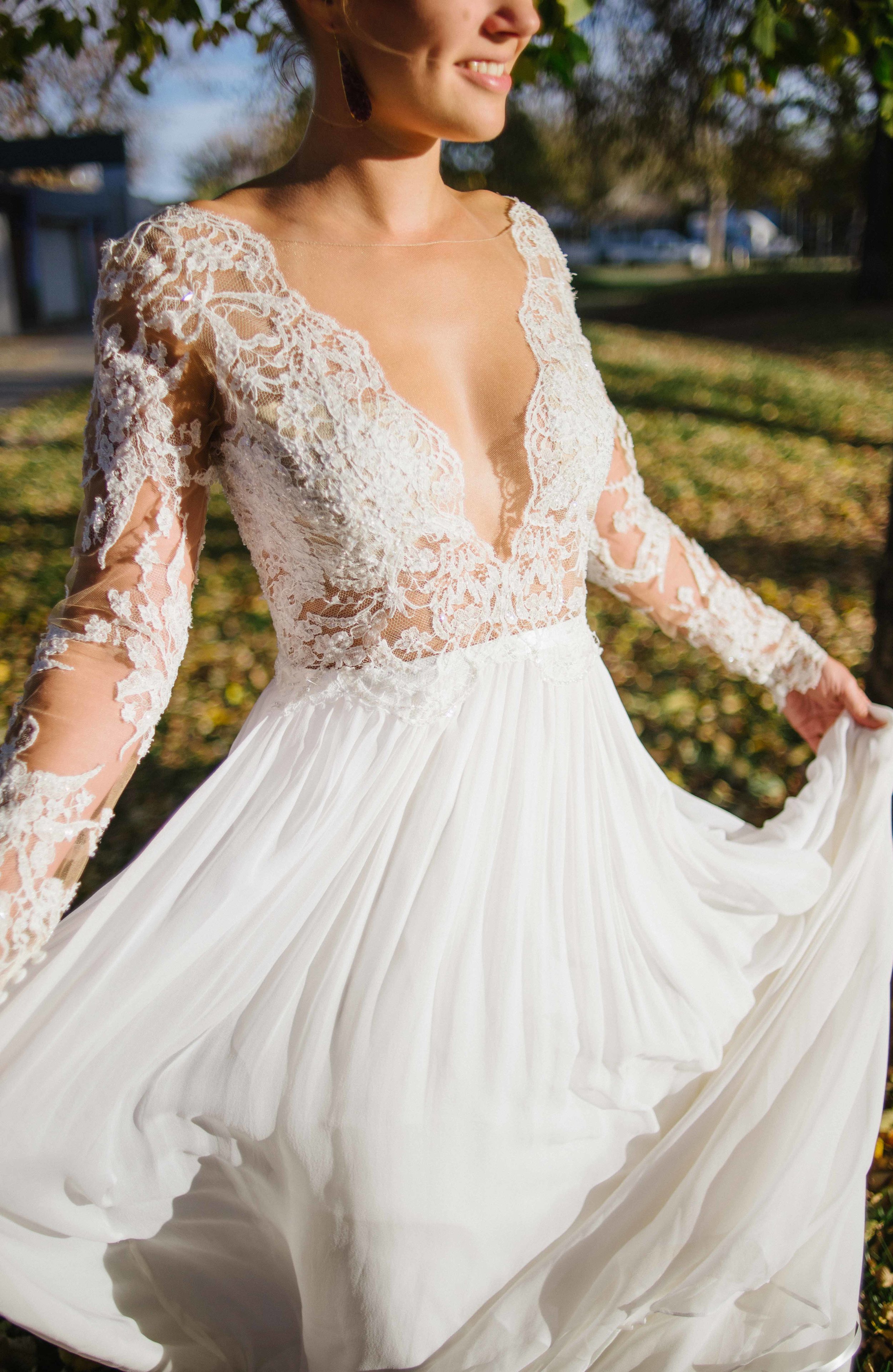 Fall Wedding Inspiration | Anne Barge "Leyland" | available at Little White Dress Bridal Shop in Denver | Photography: Kelly Leggett