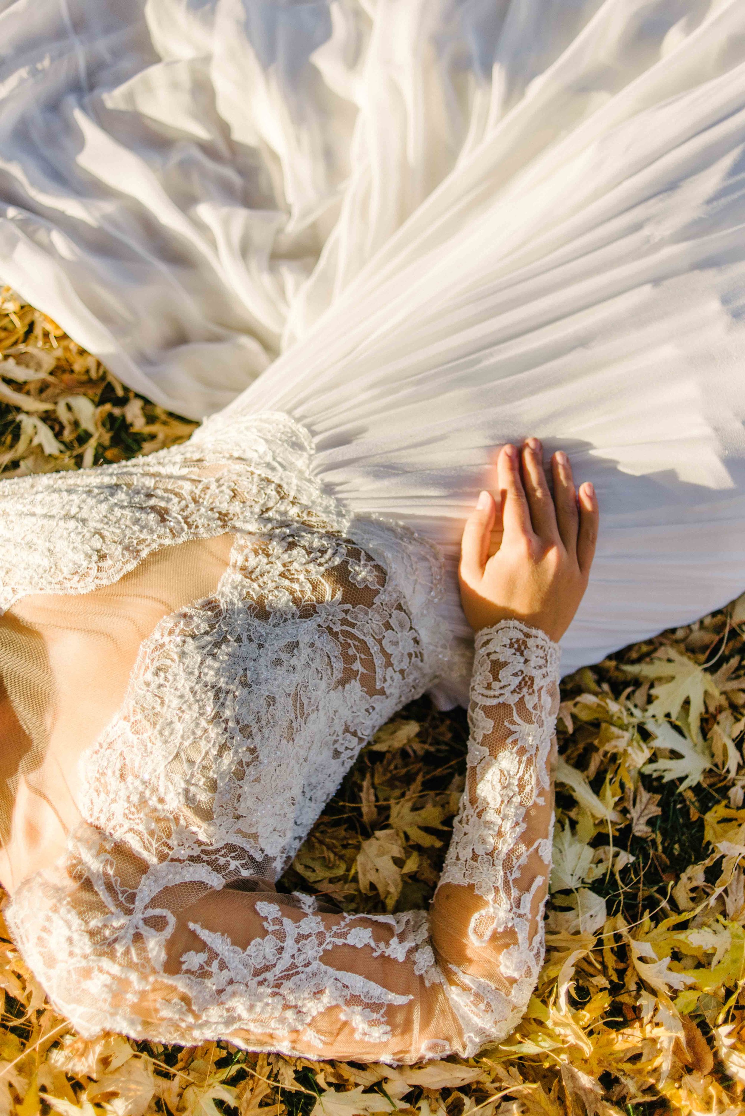  Fall Wedding Inspiration | Anne Barge "Leyland"&nbsp;| available at Little White Dress Bridal Shop in Denver | Photography: Kelly Leggett 