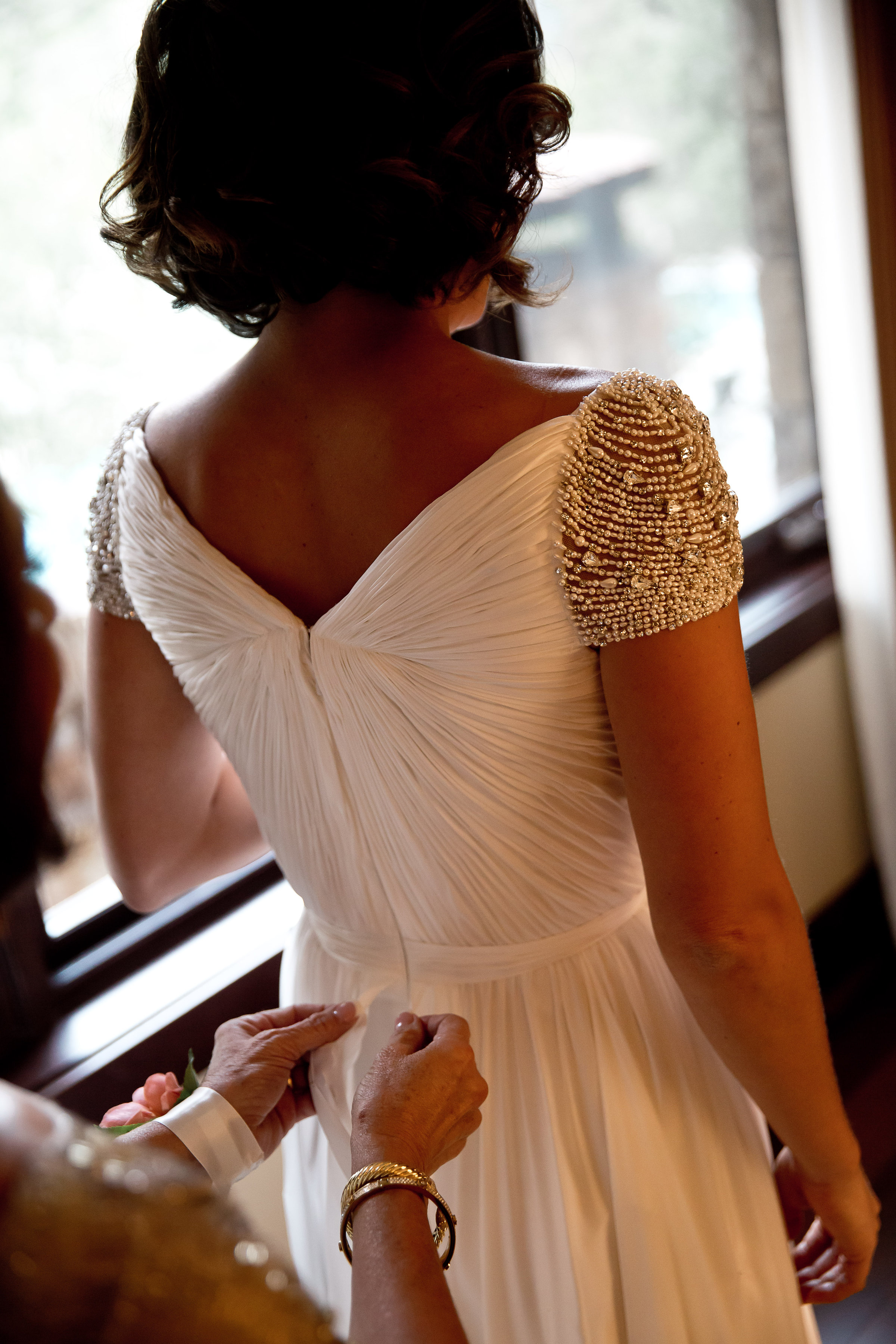 Alana | gown "Olivia" by Reem Acra | headpiece by Love Veils and Twigs & Honey | all from LIttle White Dress Bridal Shop in Denver, Colorado | Tom K Photography