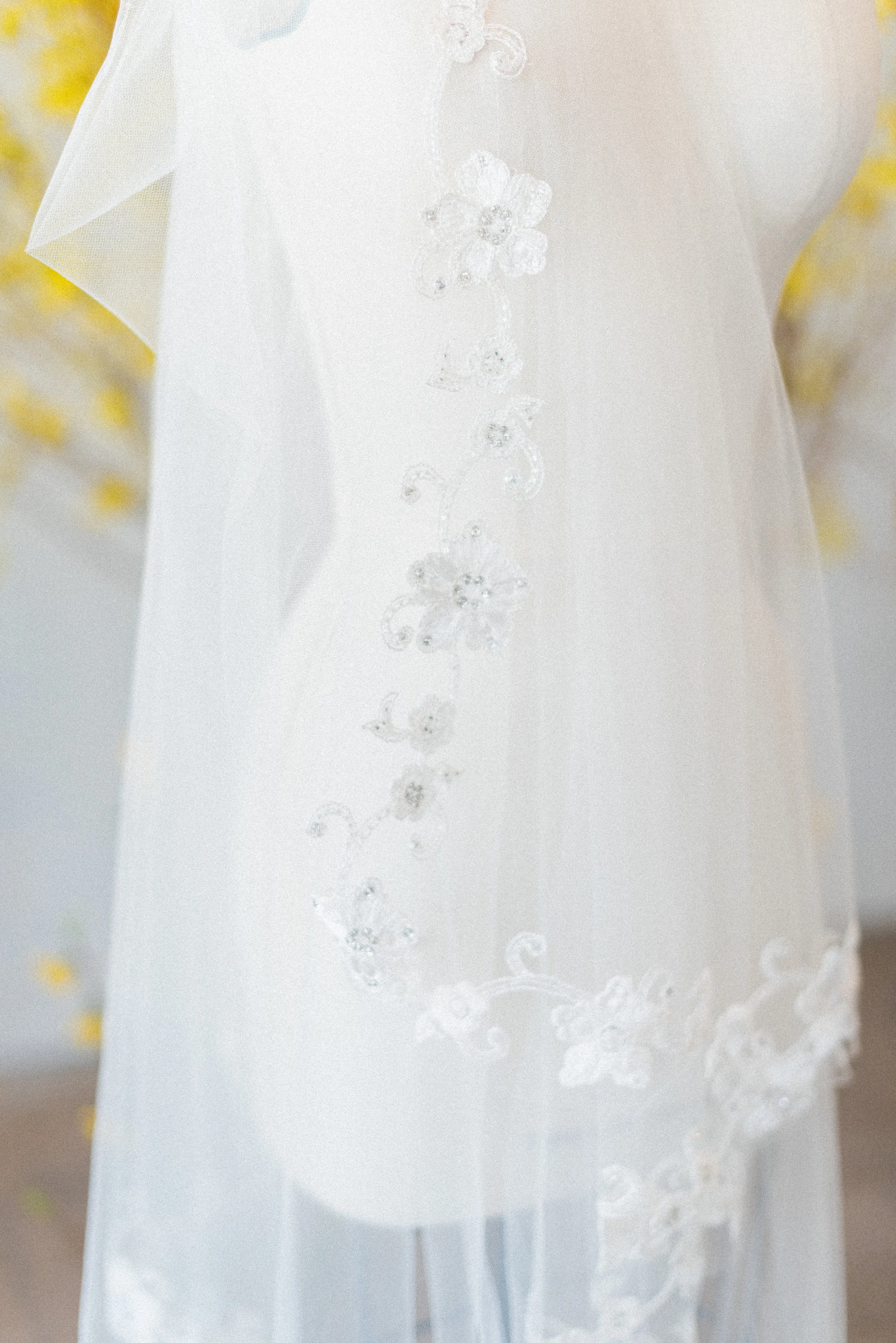 Claire Pettibone Heirloom veil | Spring Bridal Inspiration from Little White Dress Bridal Shop in Denver, Colorado | Decorus Photography