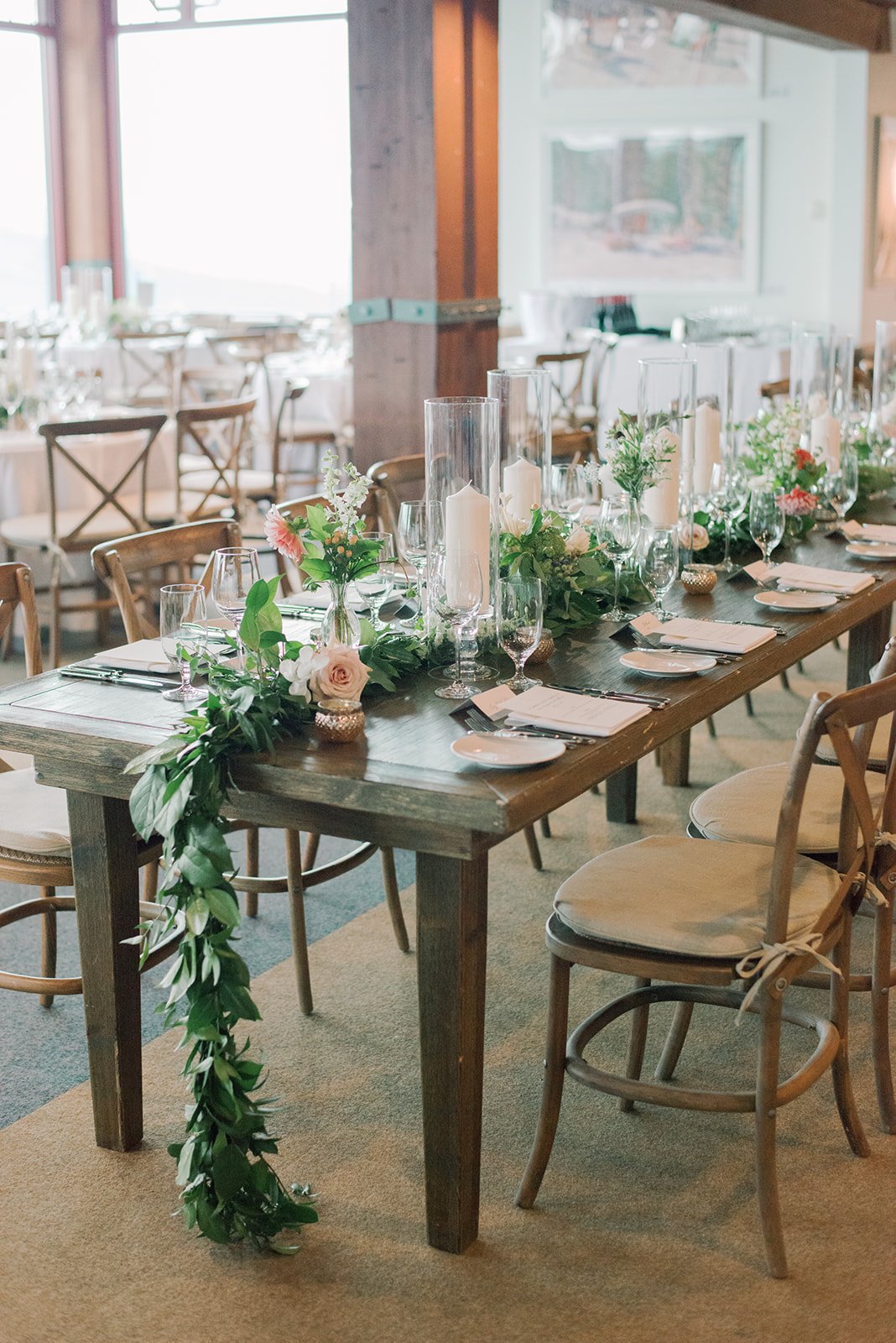 mountain wedding decor