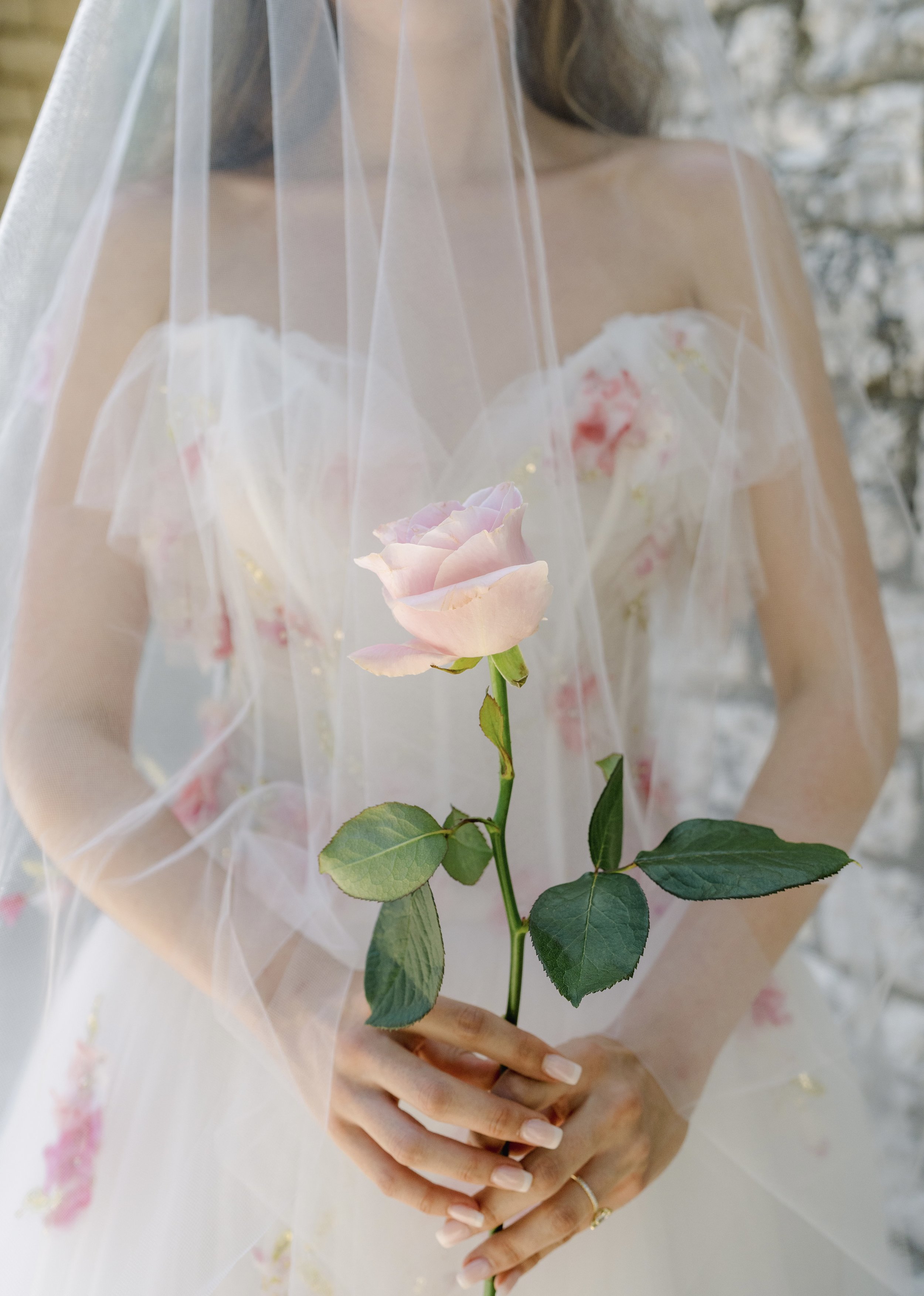 monique lhuillier colored wedding dress