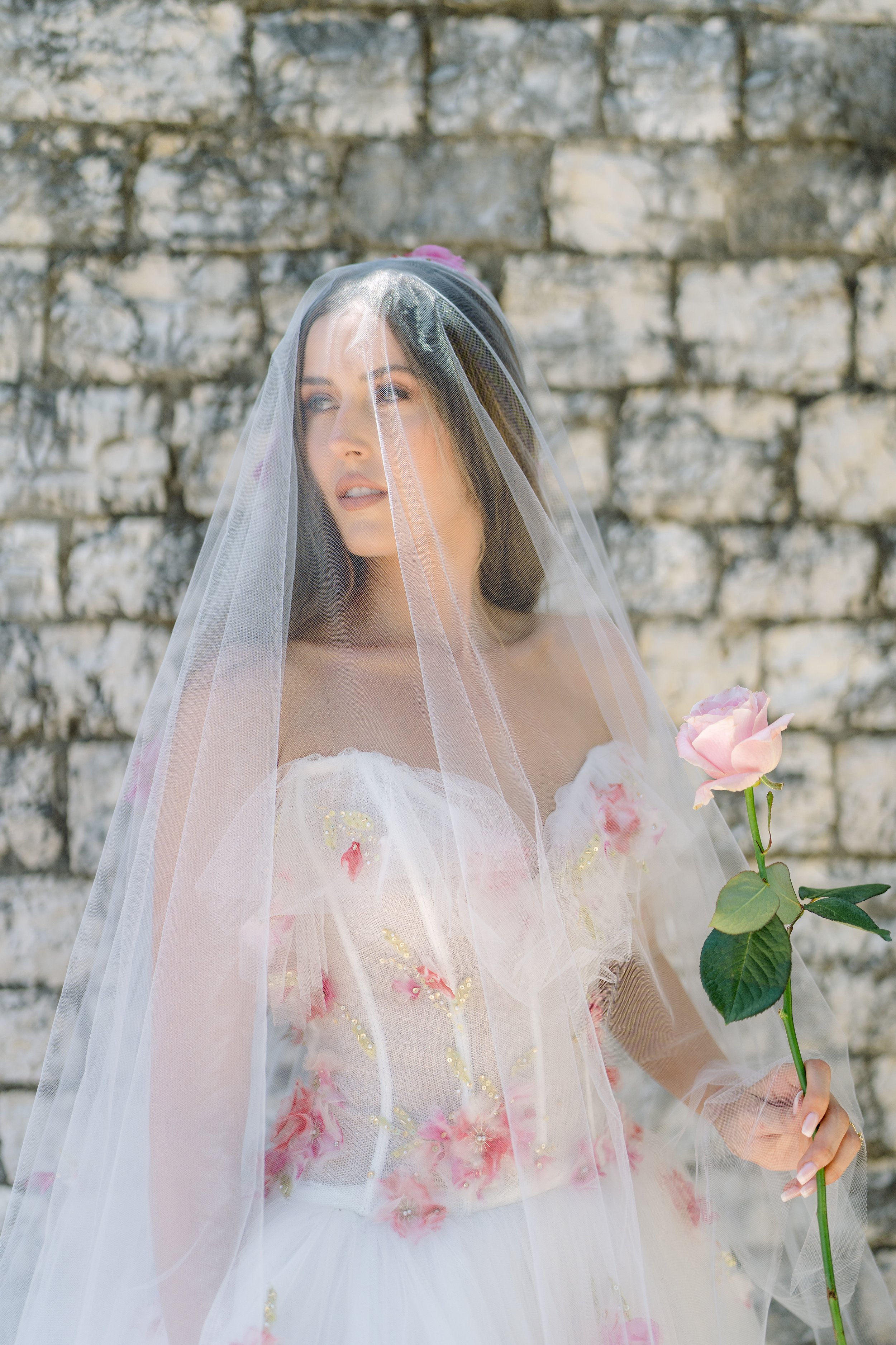 monique lhuillier colored wedding dress