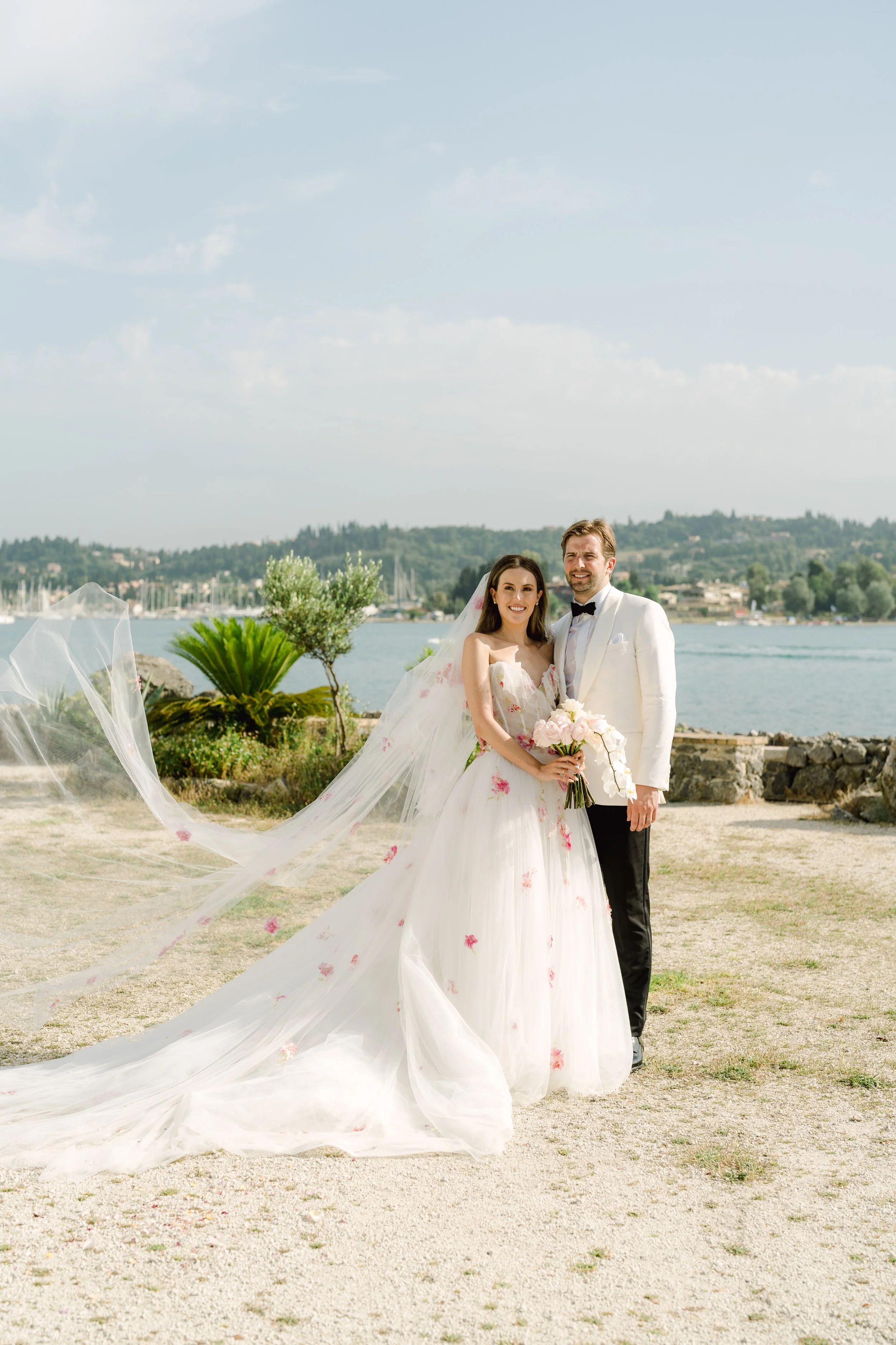 monique lhuillier colored wedding dress