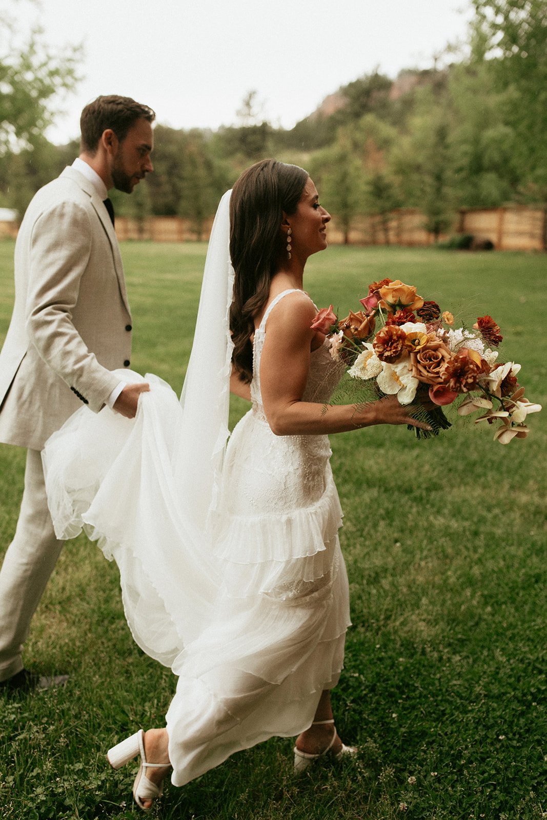 bride and groom linen suit 