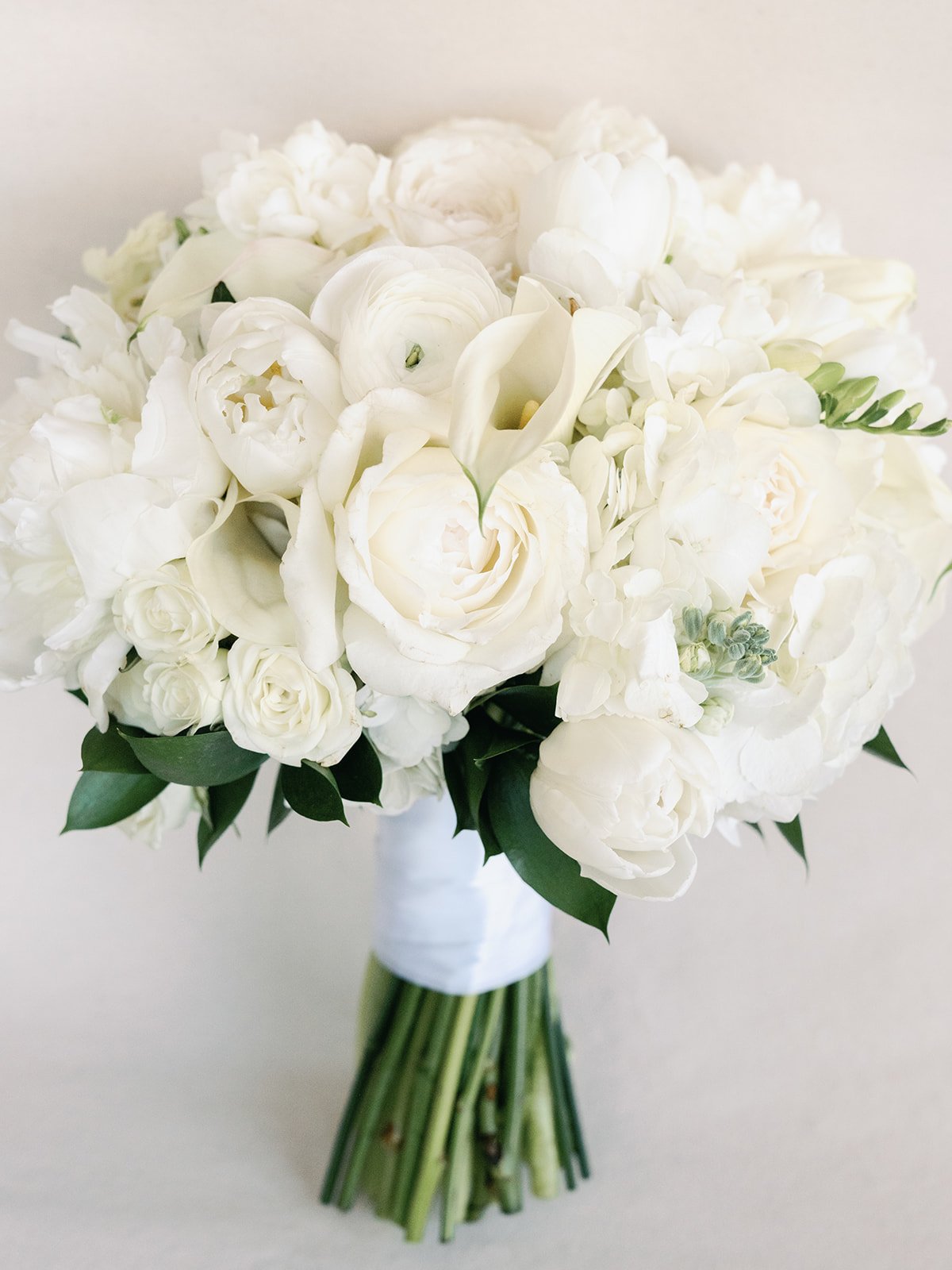  white florals roses traditional wedding 