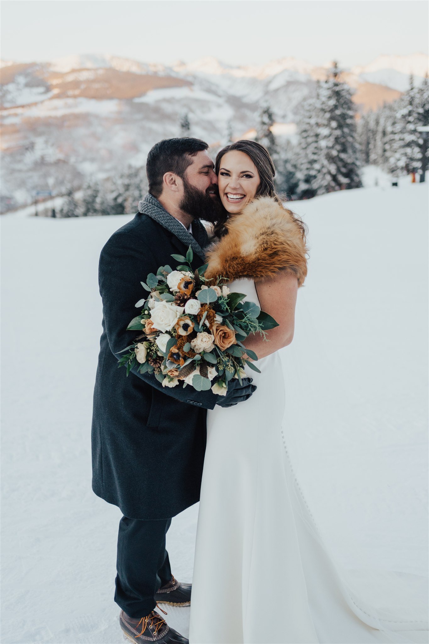  Anne Barge mountain ceremony micro wedding  