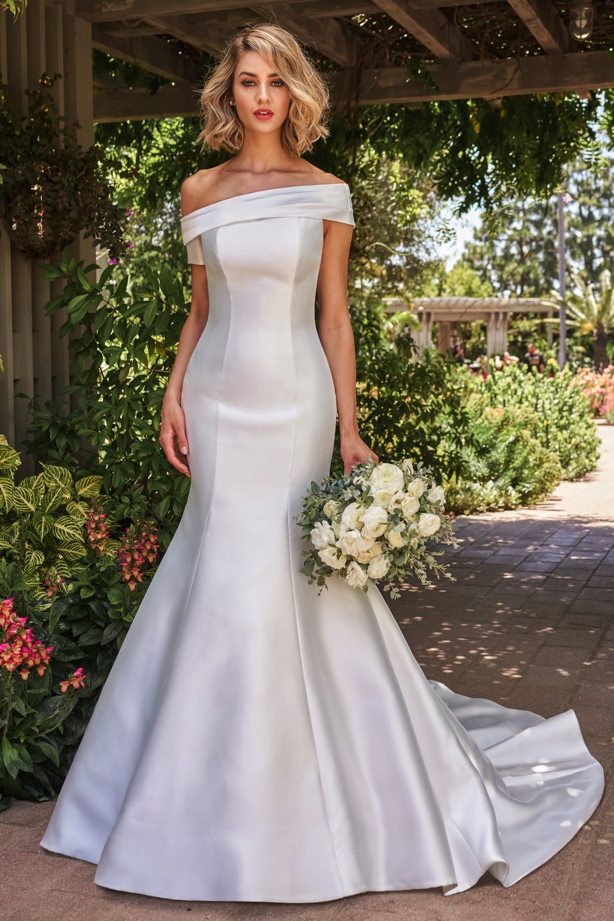 bridal-dresses-T242002-F.jpg