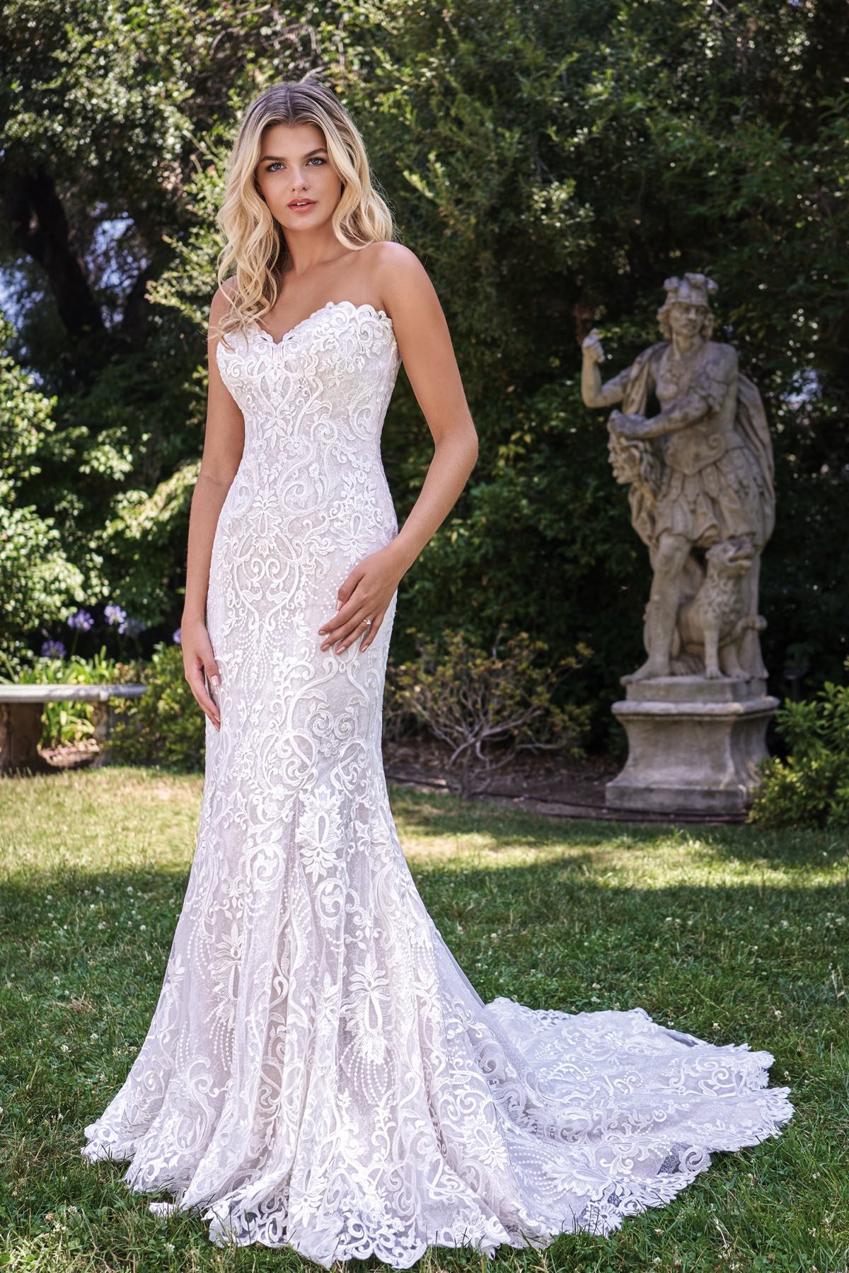 bridal-dresses-F221010-F.jpg