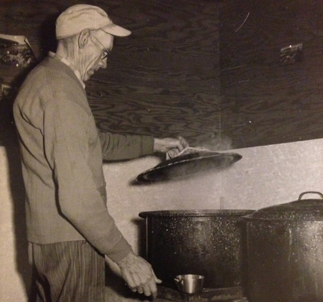 Herb Witham boiling lobster