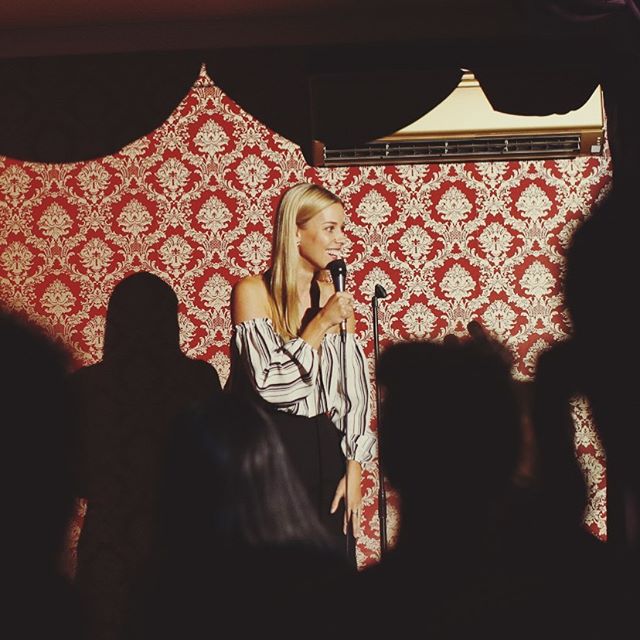 Thanks for having me @selinaringel &amp; @alecjamescomedy ✨🎤 I had so much fun! Catch my next show at @thecomedystore Nov 15th🧘🏼&zwj;♀️.
.
.
.
.
.
.
.
.
📸 @andreasohman 
#standup #womenincomedy #thecomedystore #prettyfunny #la #swedish #zen #holl