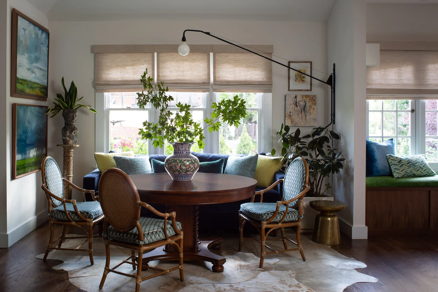 Round rug for queen size bed