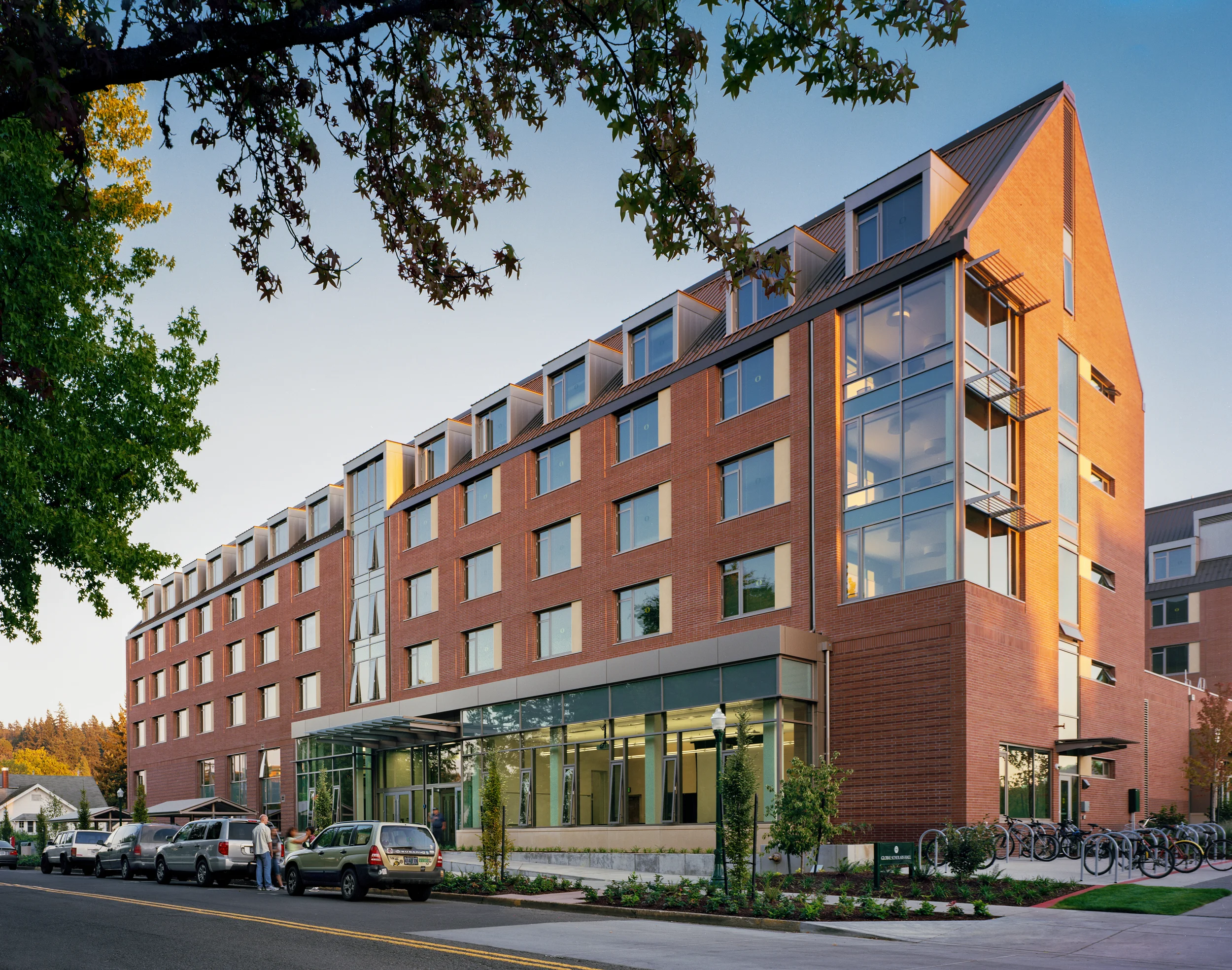 U of O Global Scholars Residence Hall ZGF 