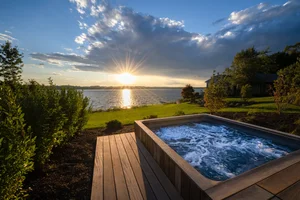 Waterfront Luxury Estate thumbnail 10