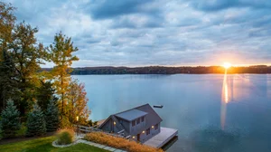 Waterfront Luxury Estate thumbnail 47