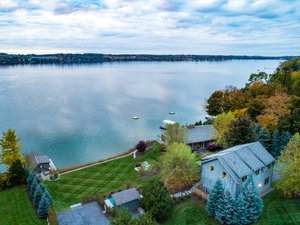 Waterfront Luxury Estate thumbnail 46